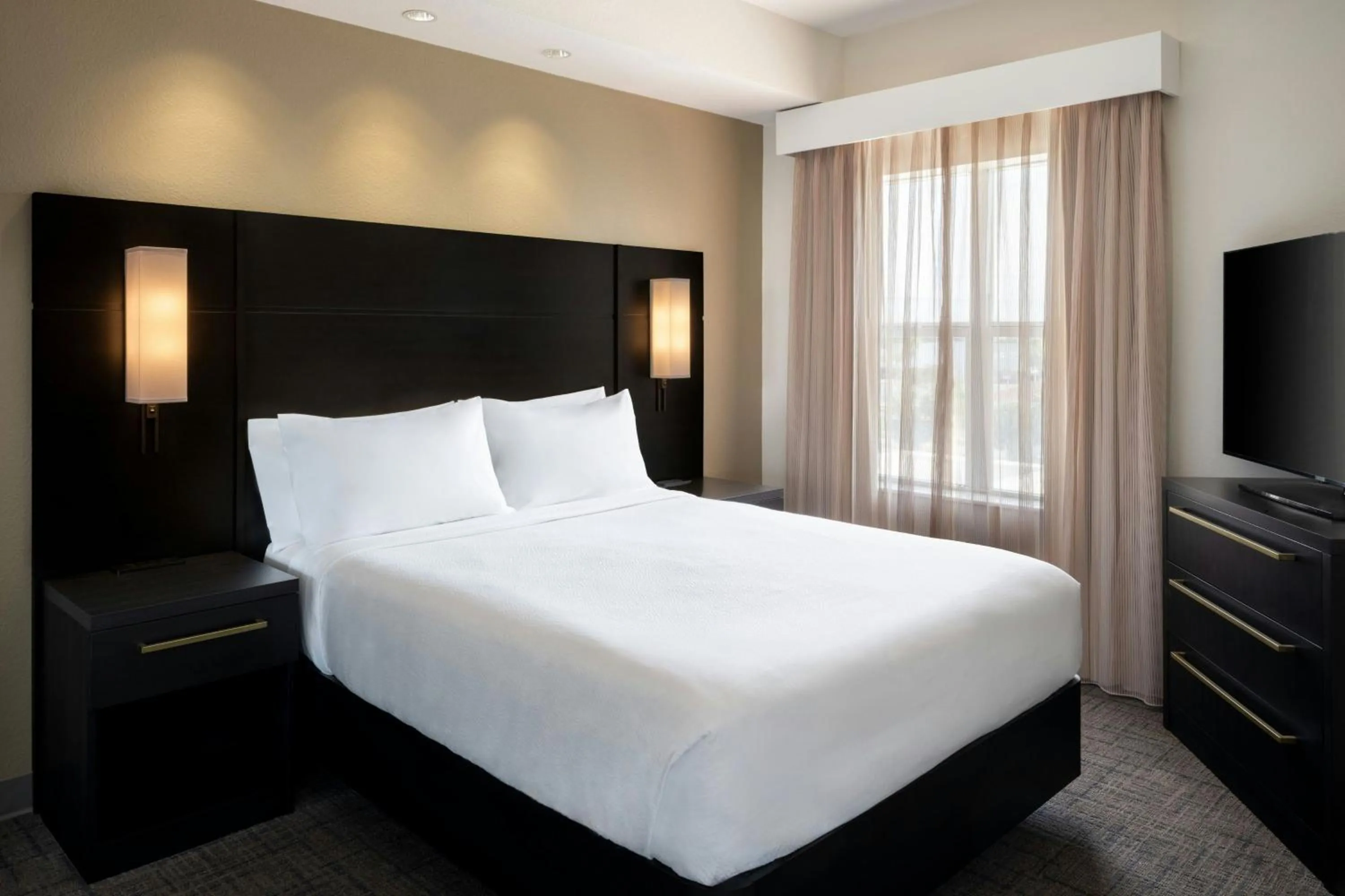 Bedroom, Bed in Residence Inn Melbourne