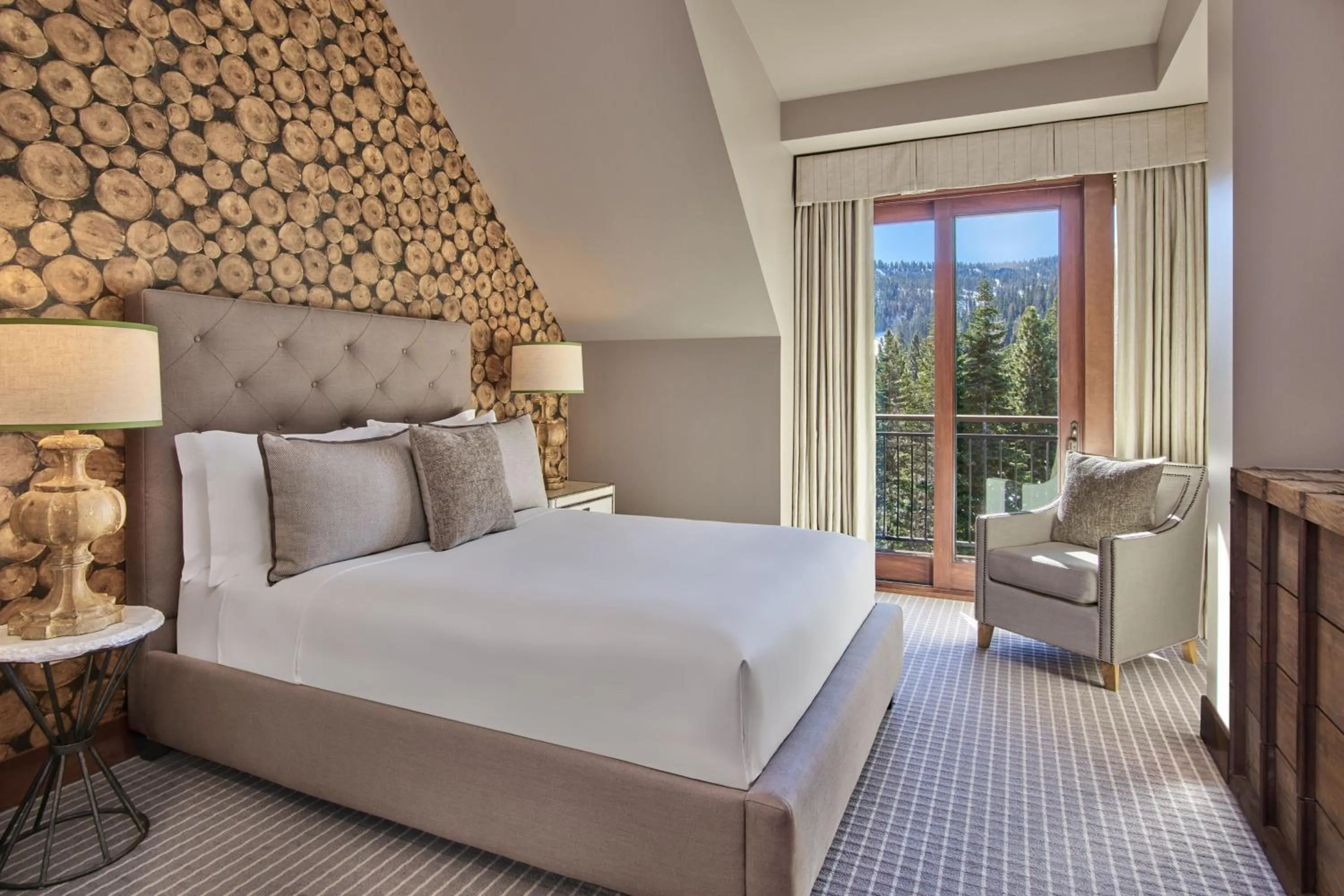 Bedroom, Bed in The Ritz-Carlton, Lake Tahoe