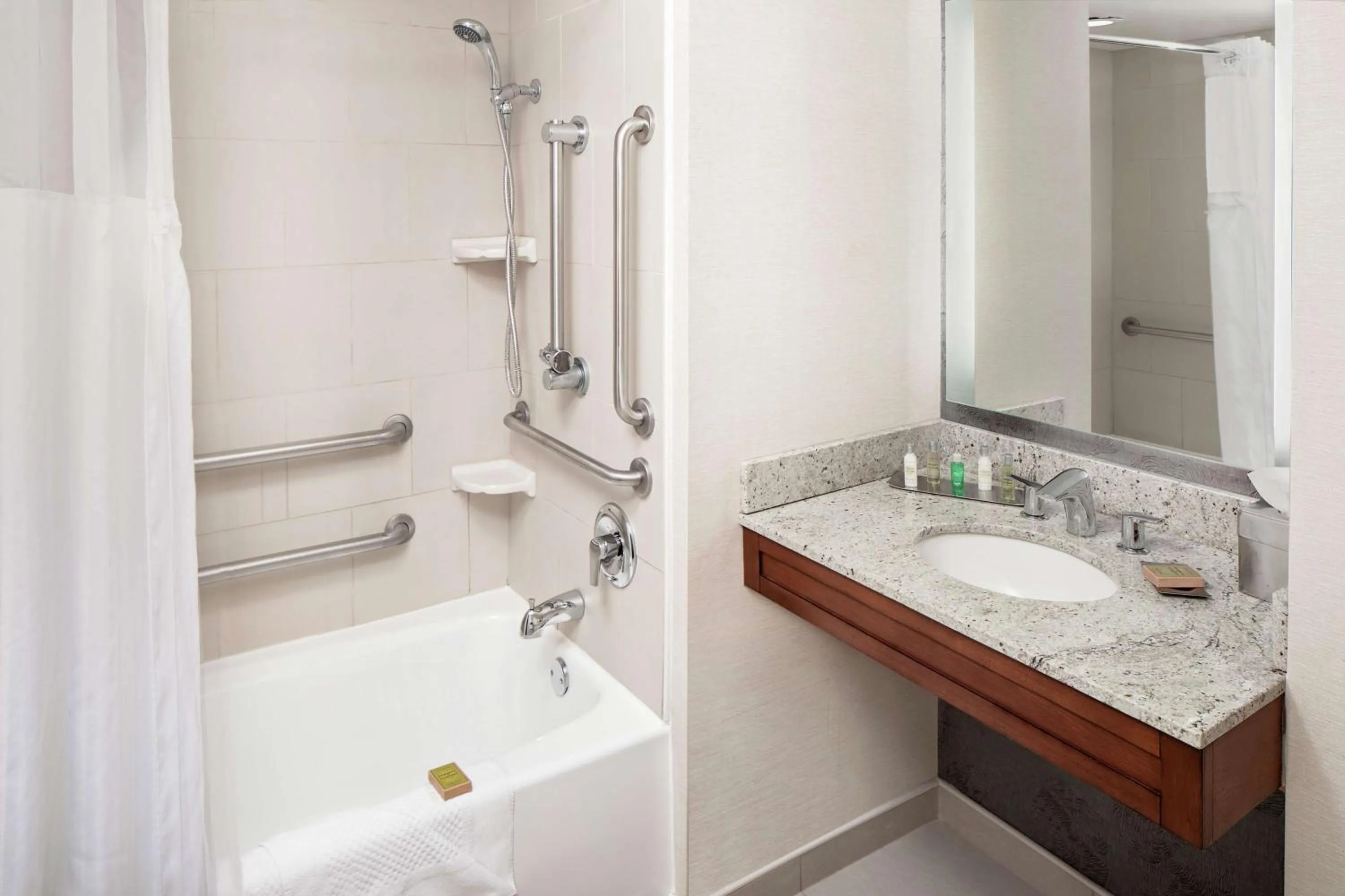 King Room - Disability Access in DoubleTree by Hilton Hotel South Bend