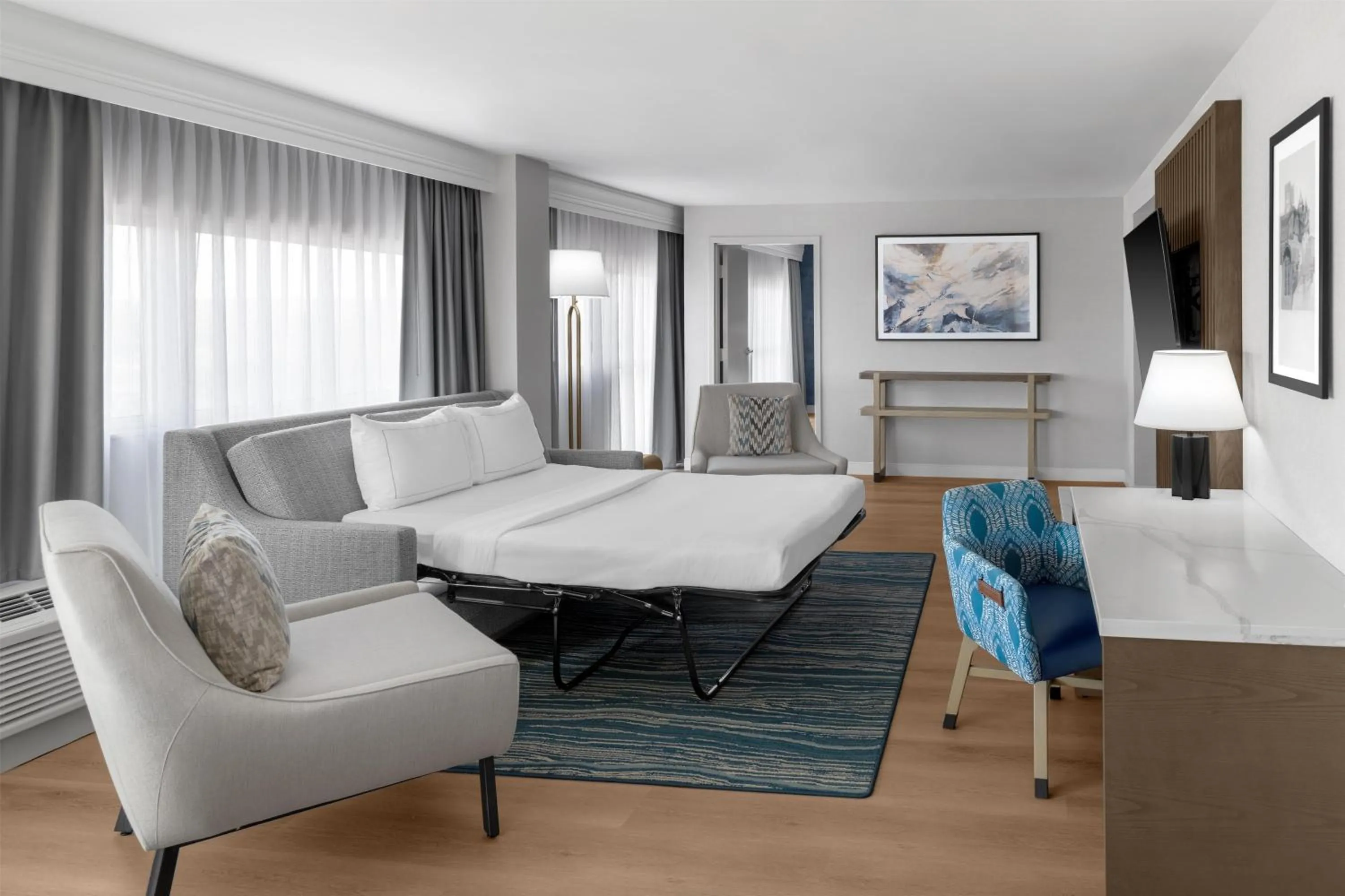 Bed in DoubleTree by Hilton Hotel South Bend