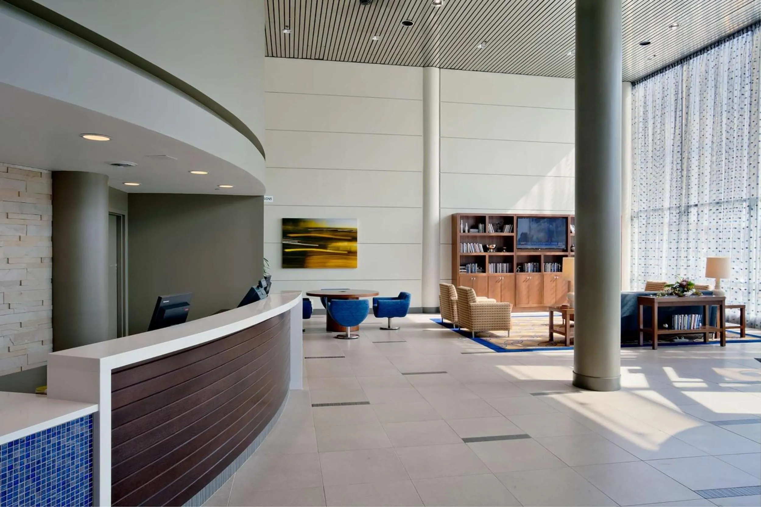 Lobby or reception in DoubleTree by Hilton Hotel South Bend
