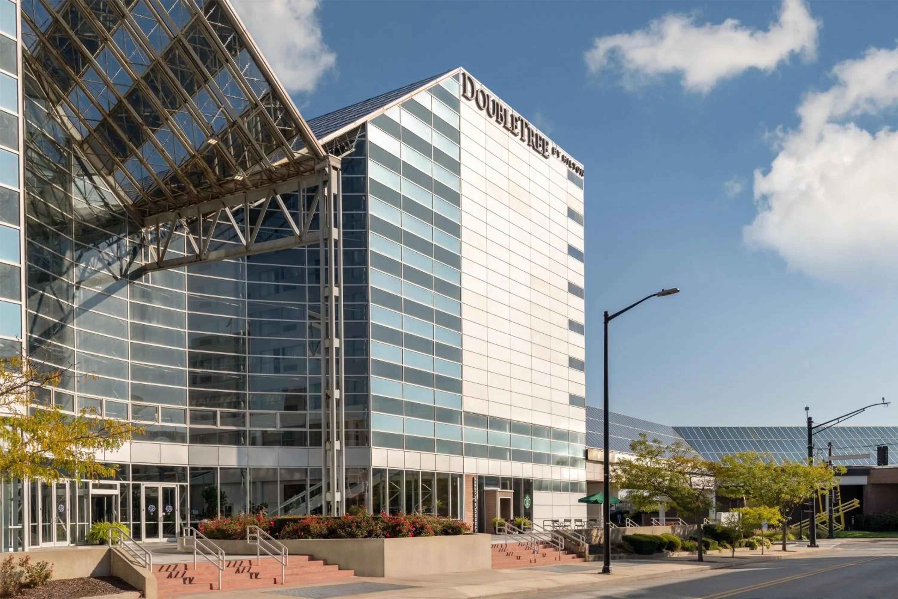 Property building in DoubleTree by Hilton Hotel South Bend