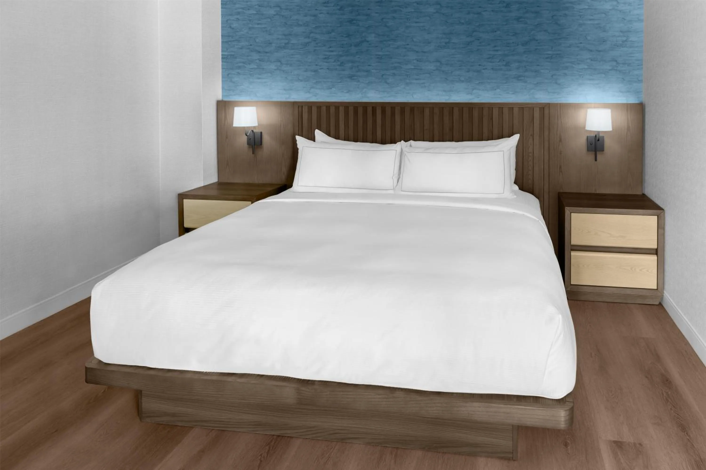 Bed in DoubleTree by Hilton Hotel South Bend