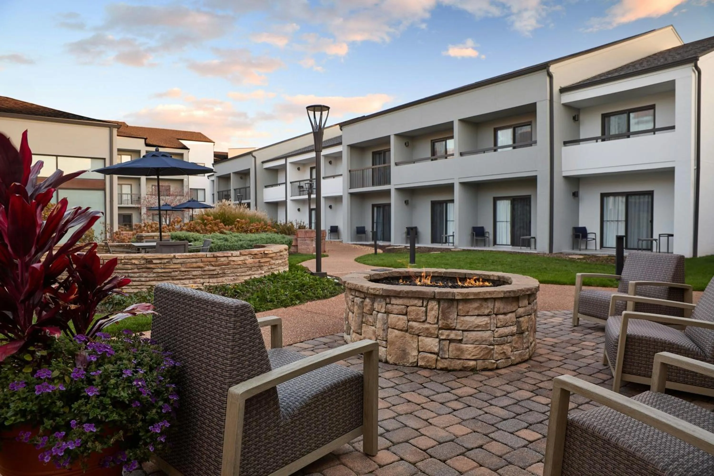 Other in Courtyard St. Louis Creve Coeur