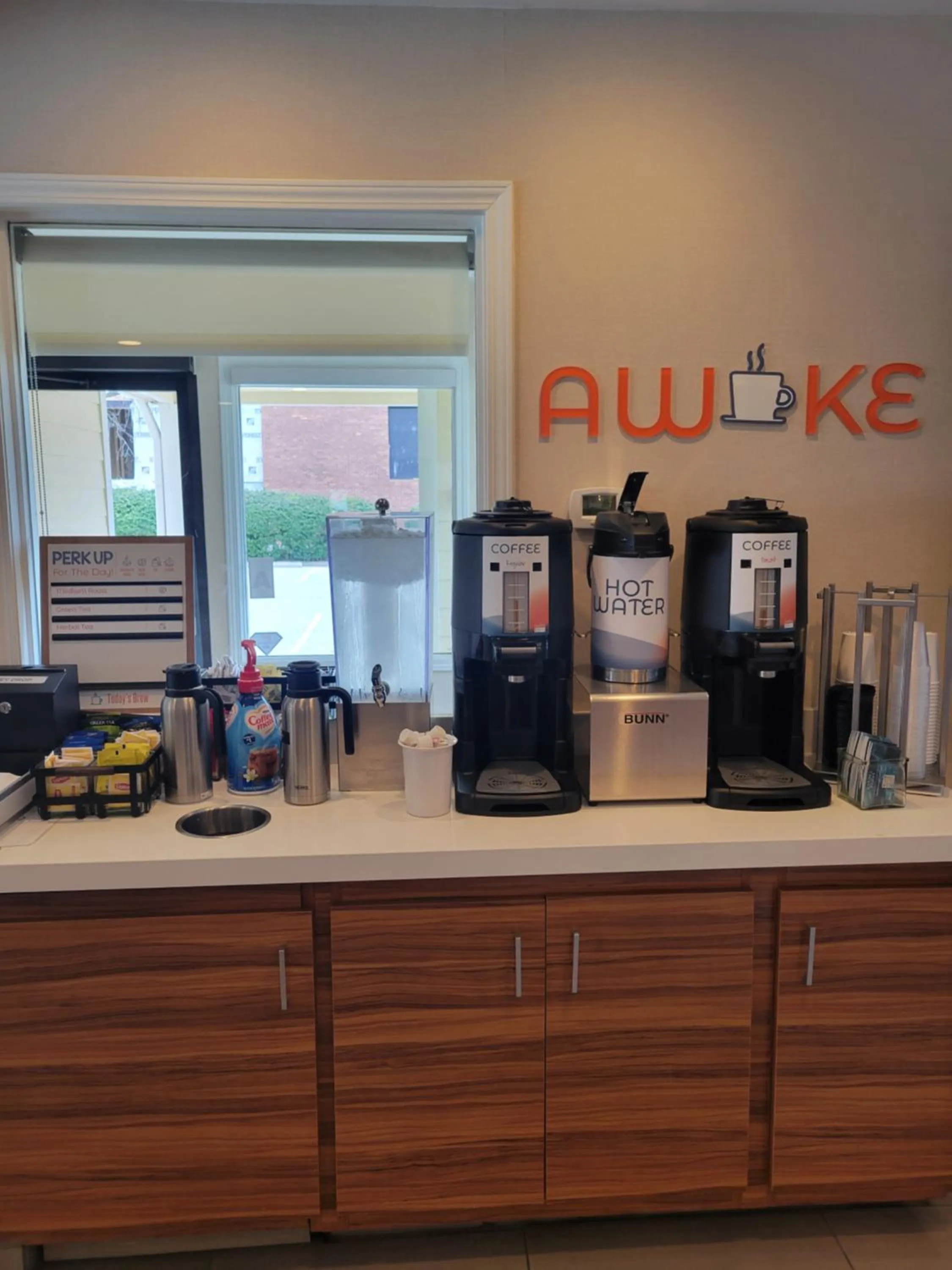 Coffee/tea facilities in Sonesta ES Suites St. Louis - Chesterfield