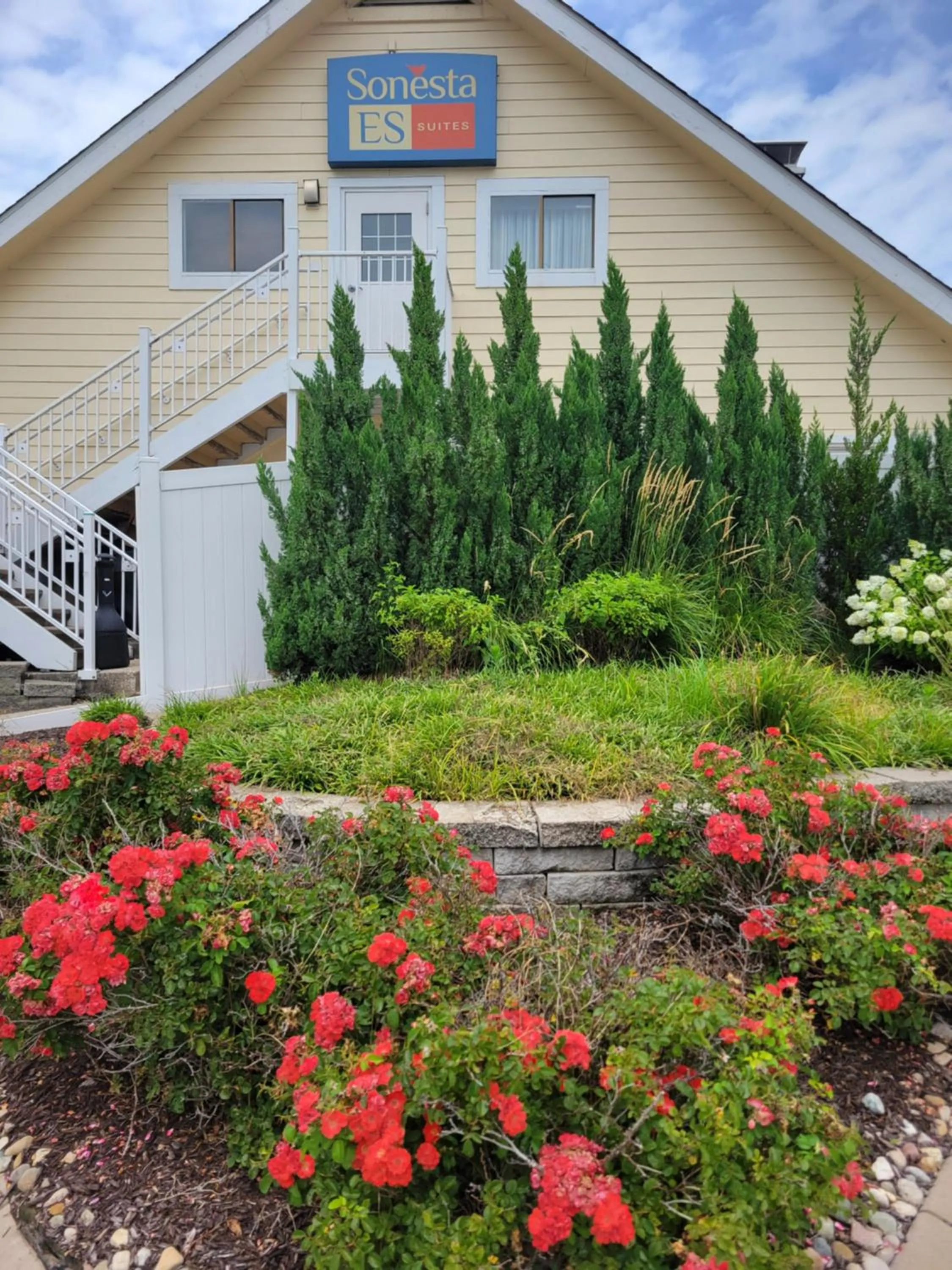 Property building in Sonesta ES Suites St. Louis - Chesterfield