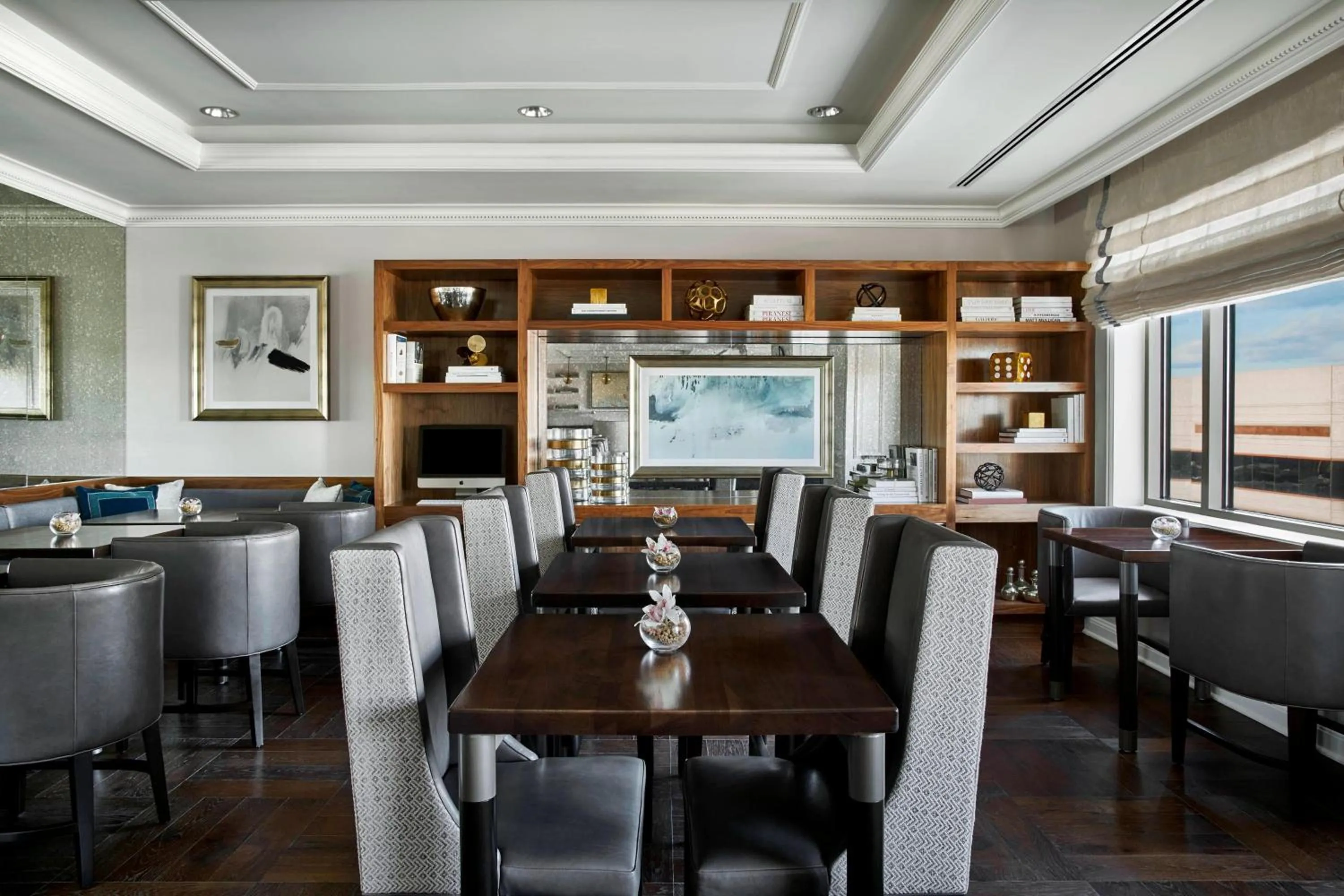 Lounge or bar in The Ritz-Carlton, Tysons Corner