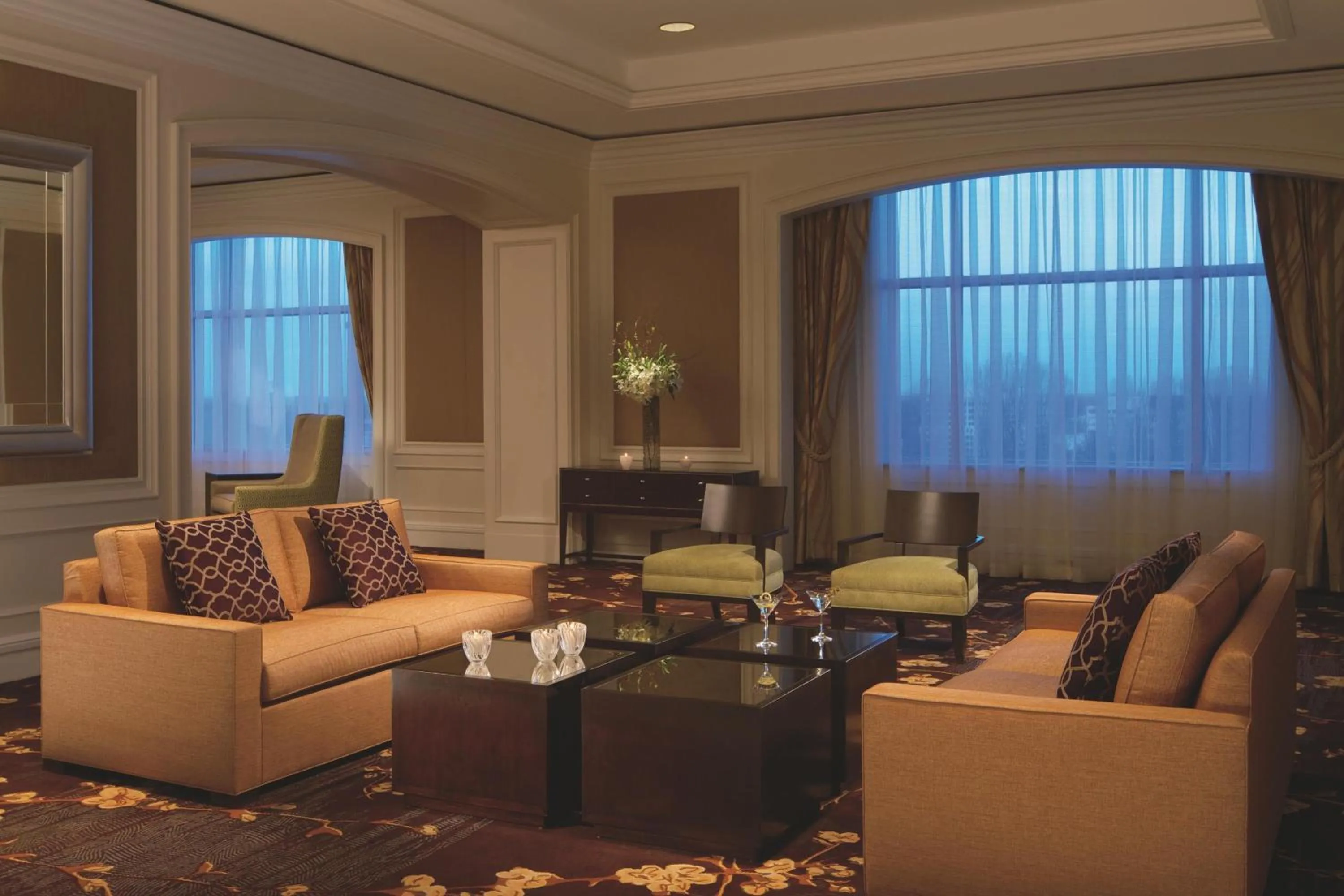 Lounge or bar in The Ritz-Carlton, Tysons Corner