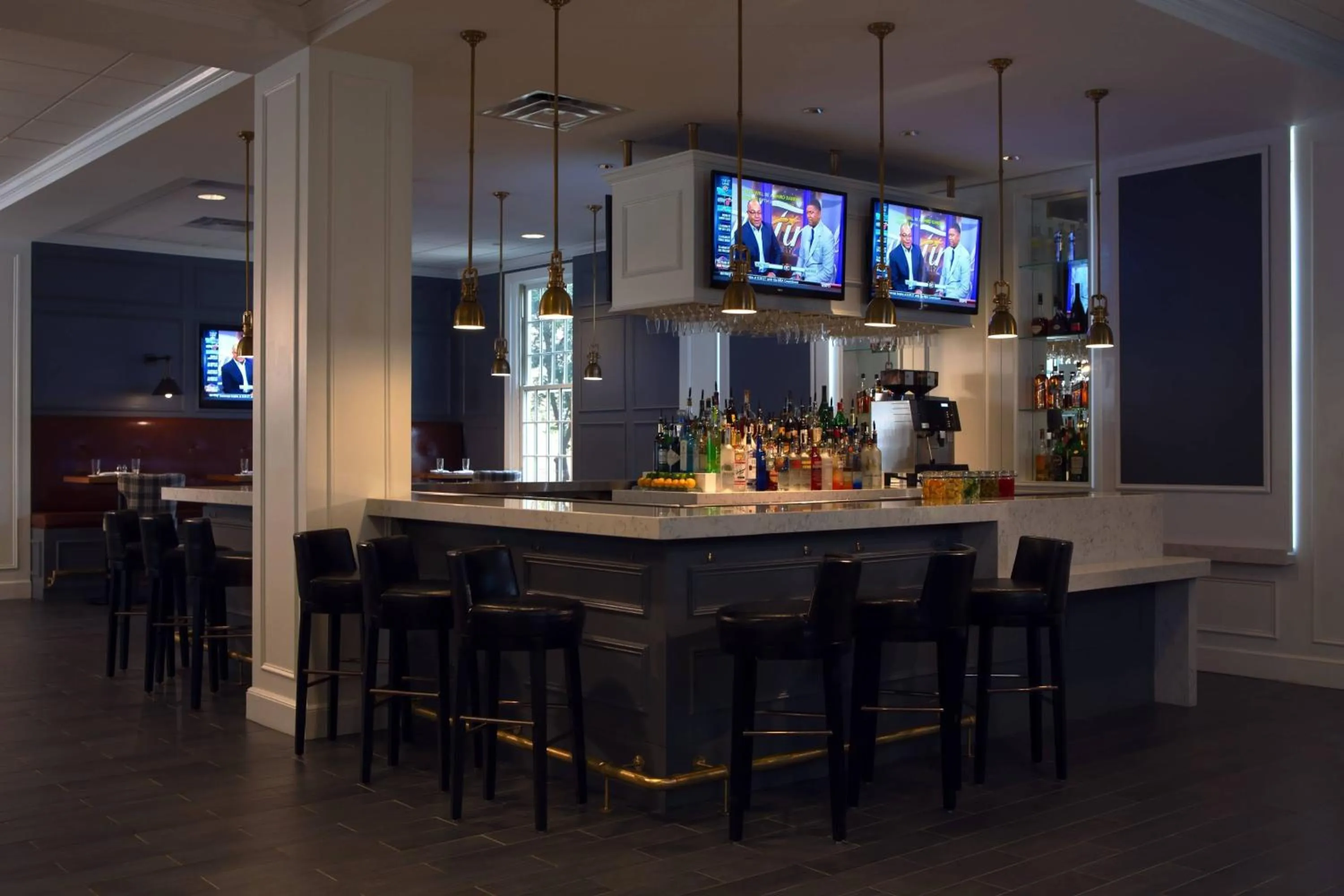 Restaurant/places to eat in College Park Marriott Hotel & Conference Center