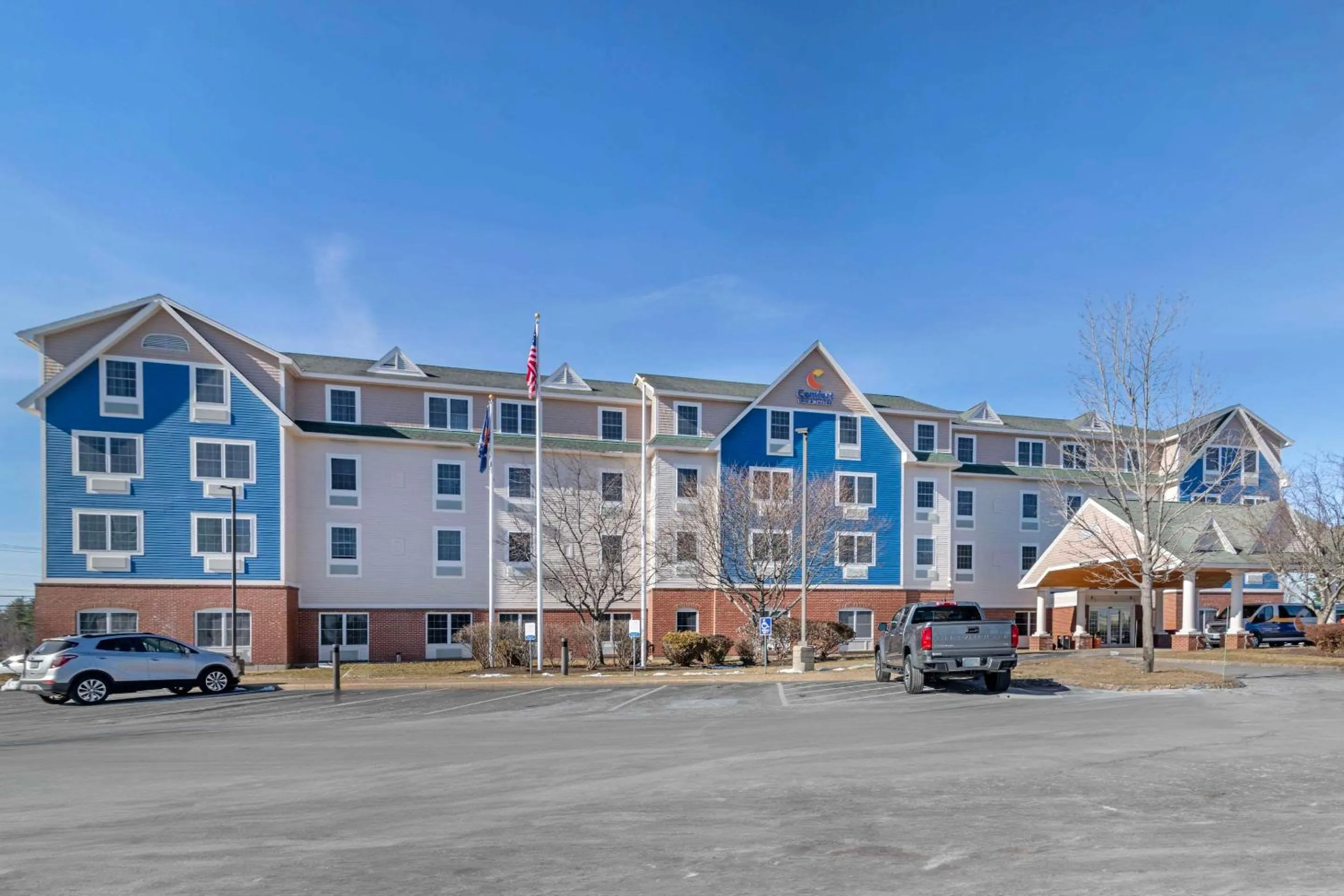 Property building in Comfort Inn & Suites Dover-Portsmouth