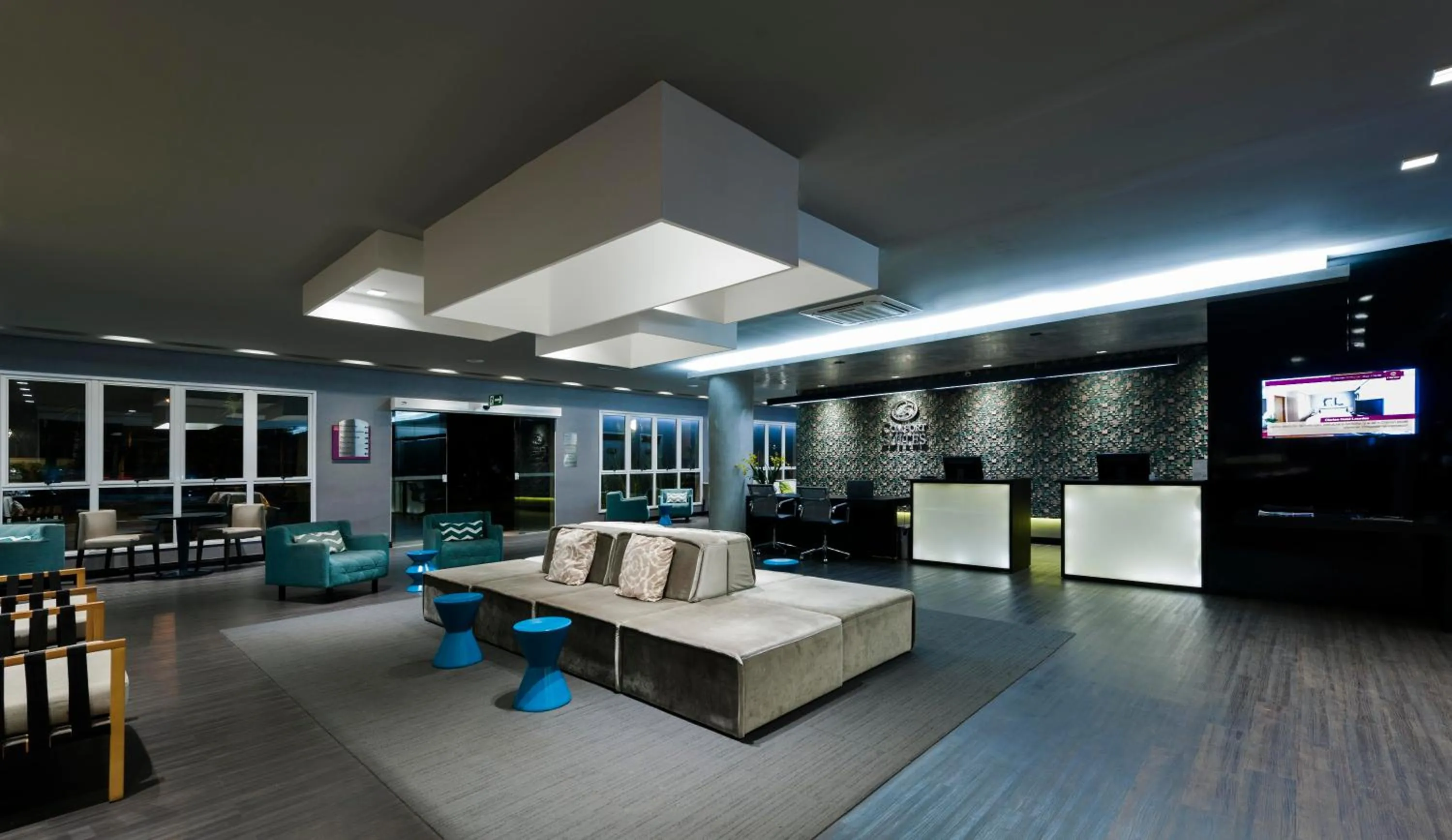 Lobby or reception in Comfort Suites Flamboyant Goiânia