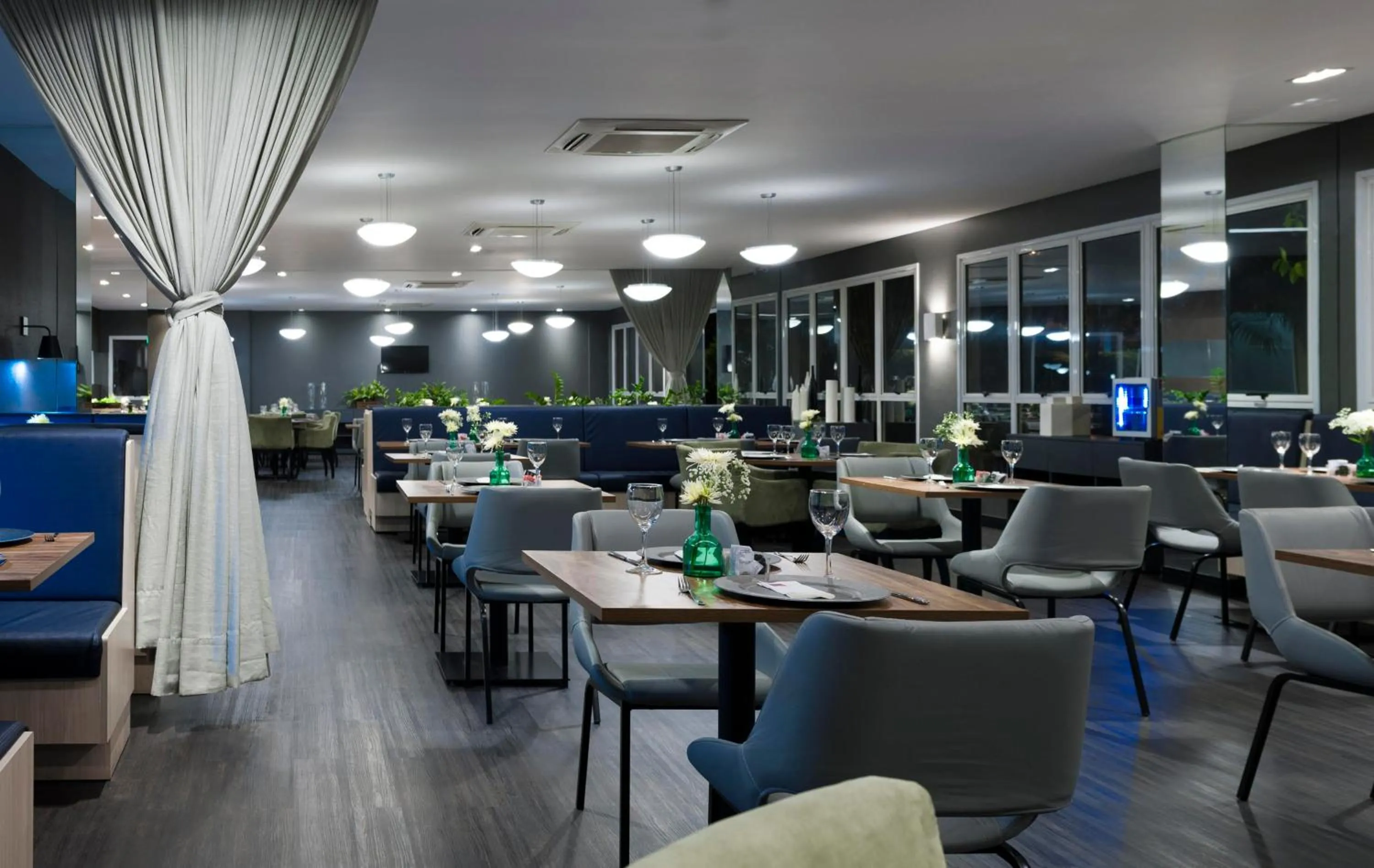 Restaurant/places to eat in Comfort Suites Flamboyant Goiânia