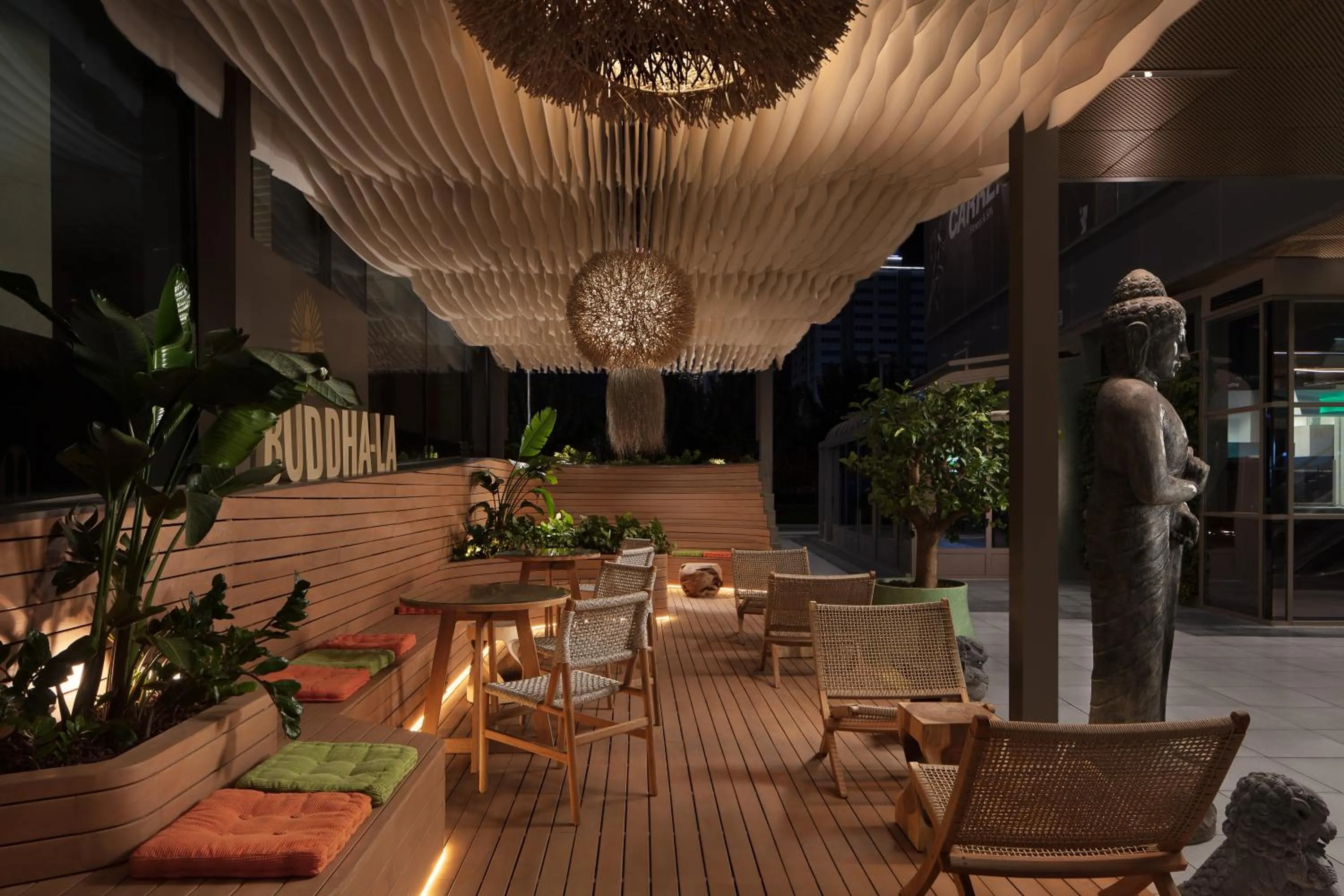 Restaurant/places to eat in Four Points by Sheraton Izmir