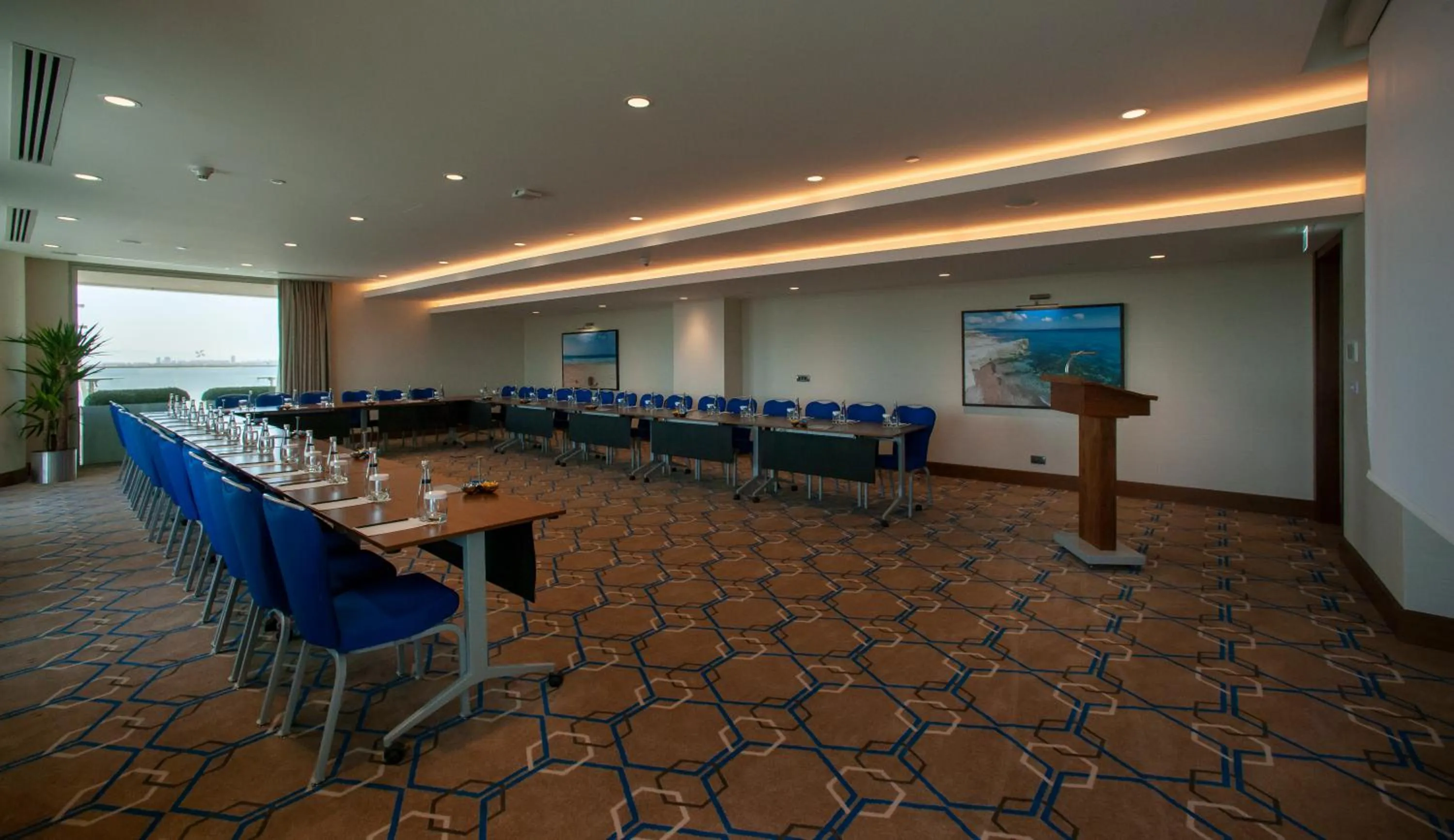 Meeting/conference room in Four Points by Sheraton Izmir