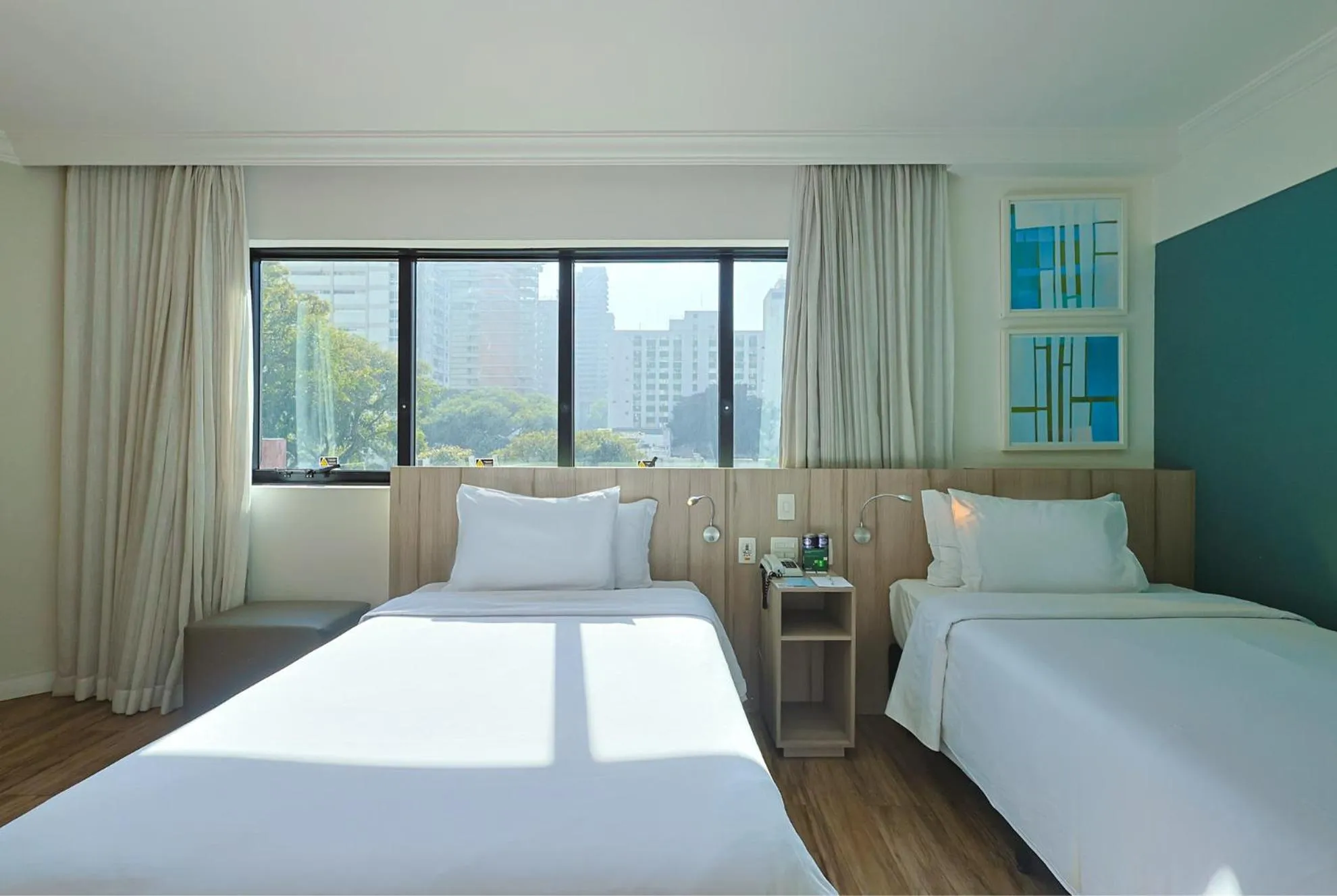 Bedroom, Bed in Radisson Oscar Freire