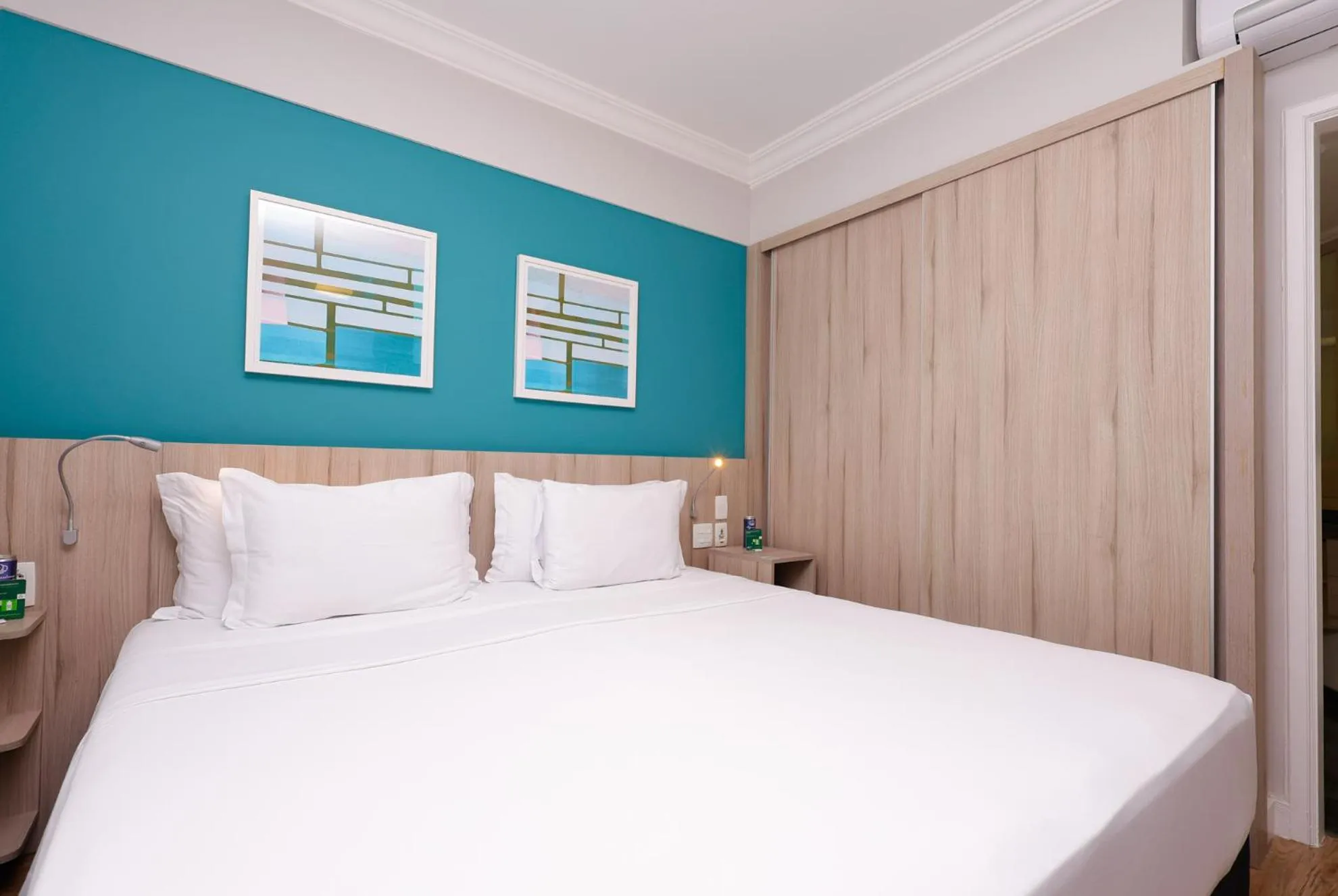 Bed in Radisson Oscar Freire