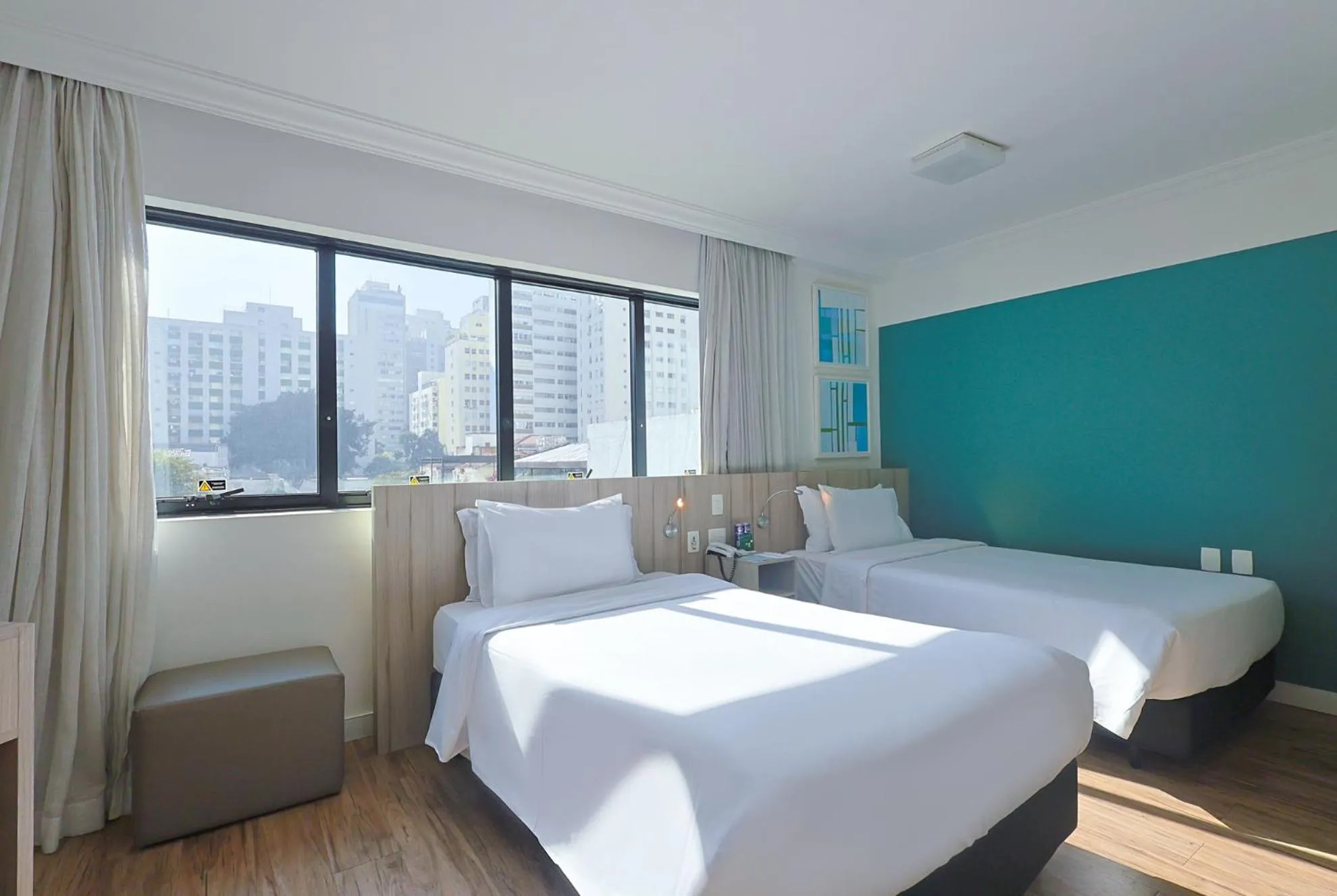 Bedroom, Bed in Radisson Oscar Freire