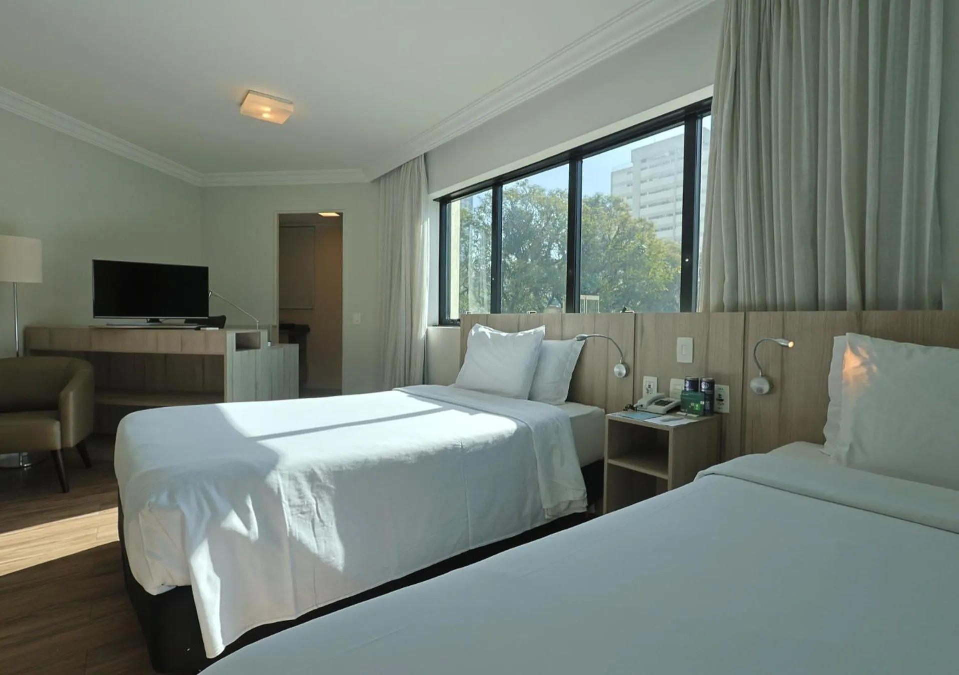 Superior Twin Room in Radisson Oscar Freire