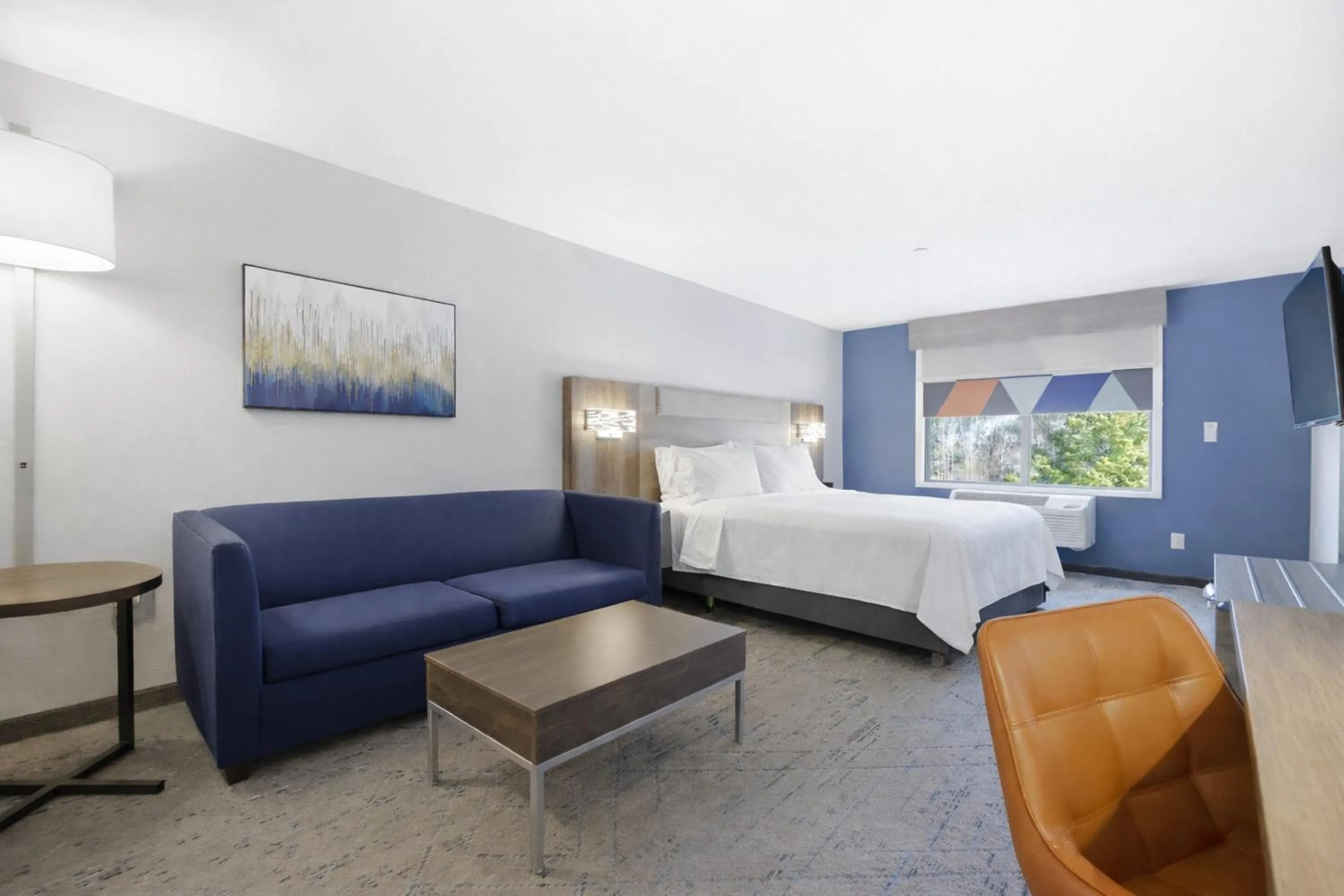Photo of the whole room, Bed in Holiday Inn Express & Suites Raleigh West - Lenovo Center by IHG