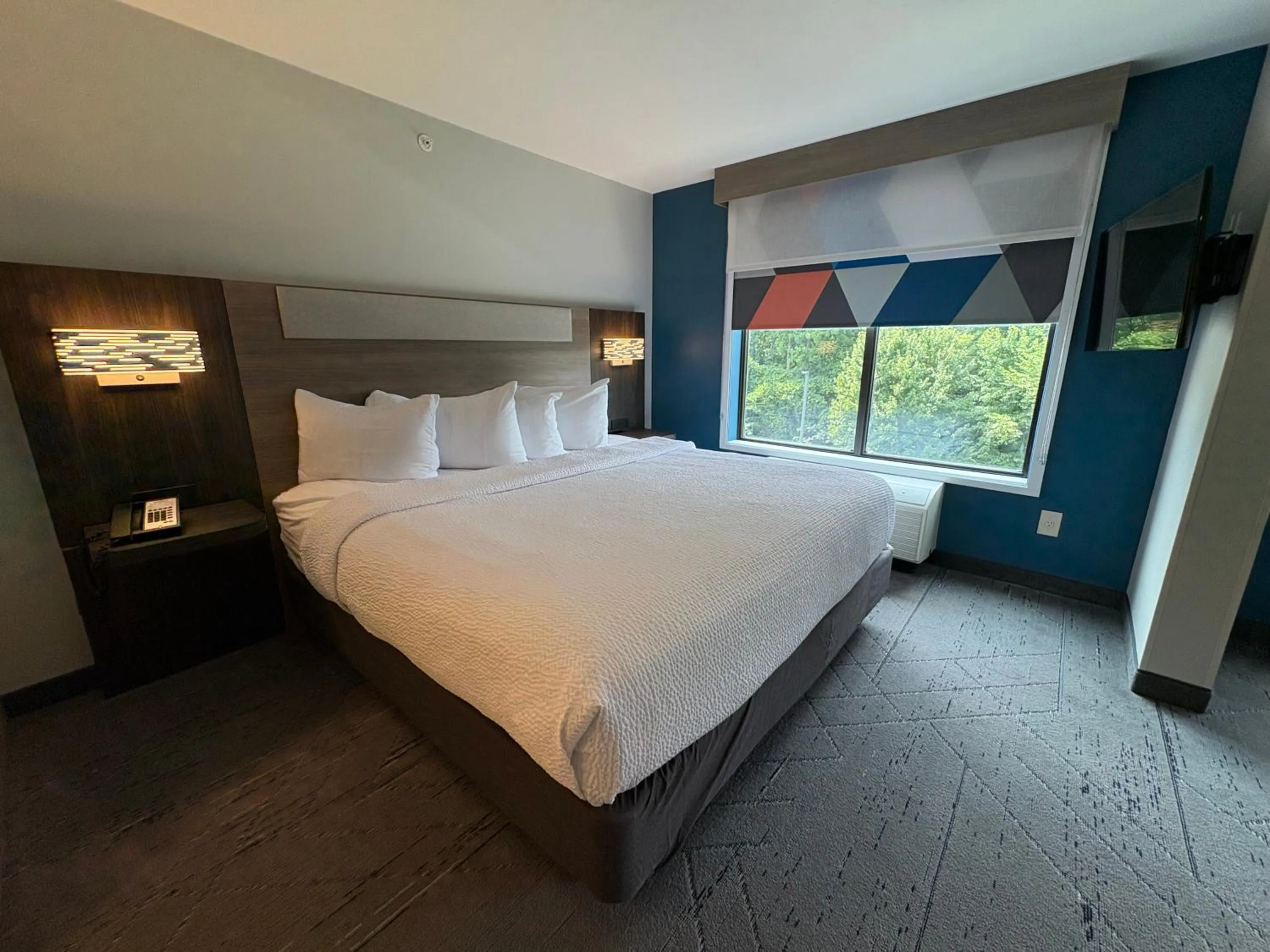 Bedroom, Bed in Wingate by Wyndham State Arena Raleigh/Cary Hotel