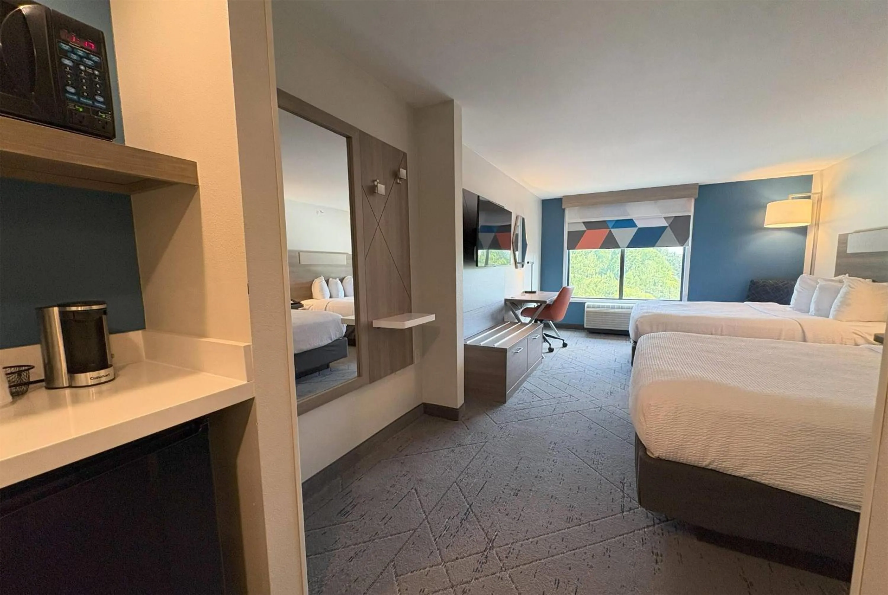 Photo of the whole room, Bed in Wingate by Wyndham State Arena Raleigh/Cary Hotel