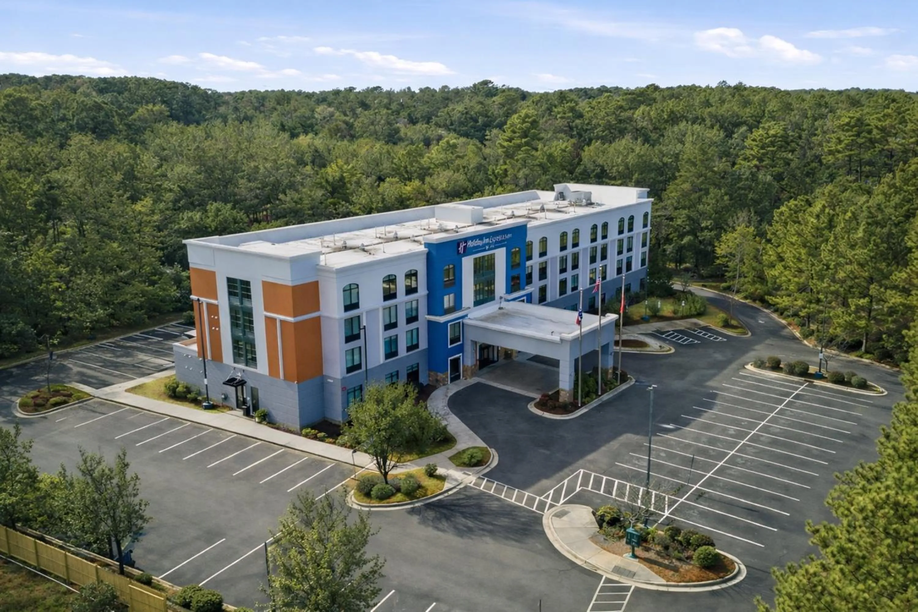 Property building in Holiday Inn Express & Suites Raleigh West - Lenovo Center by IHG
