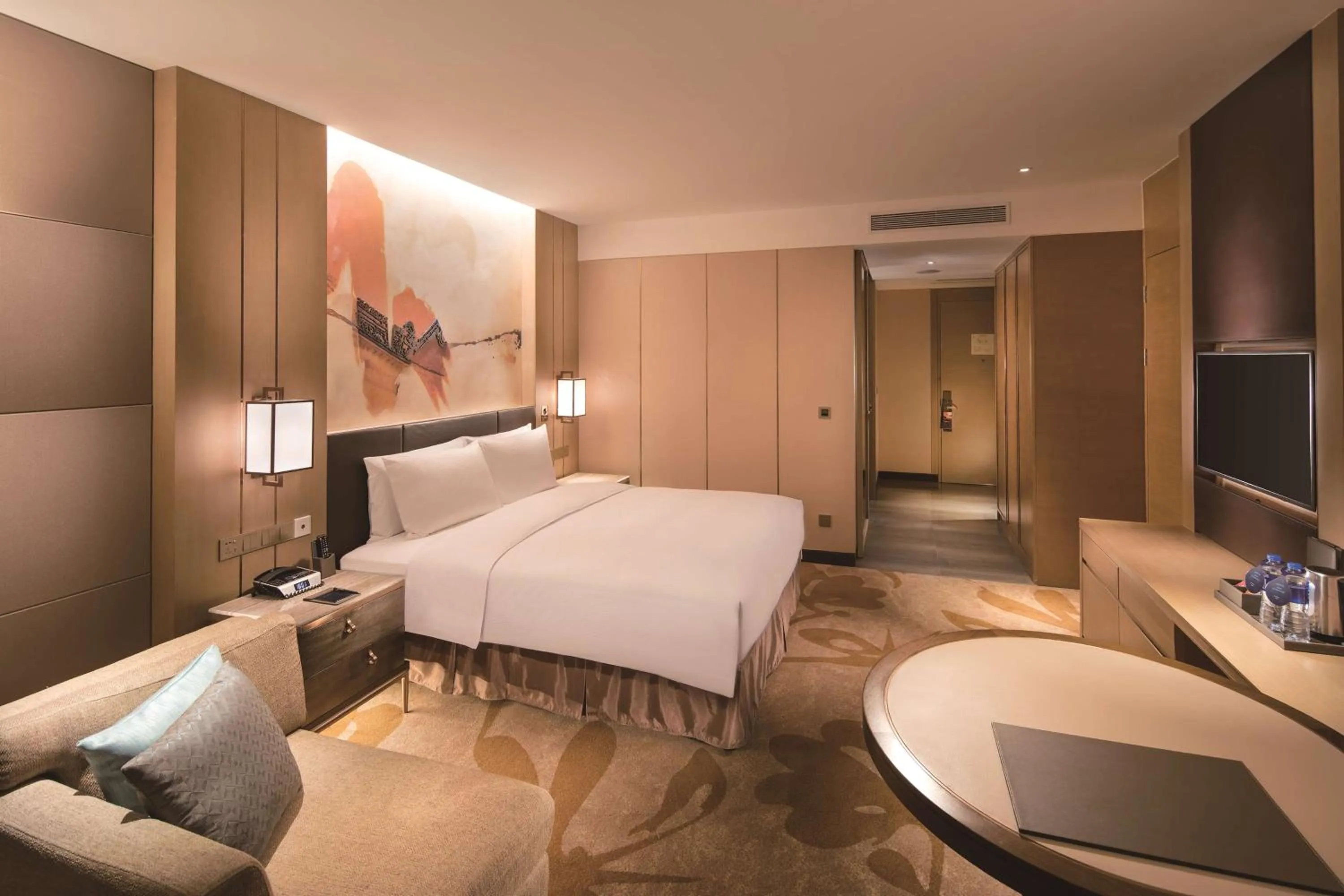 Bedroom, Bed in Hilton Shenyang