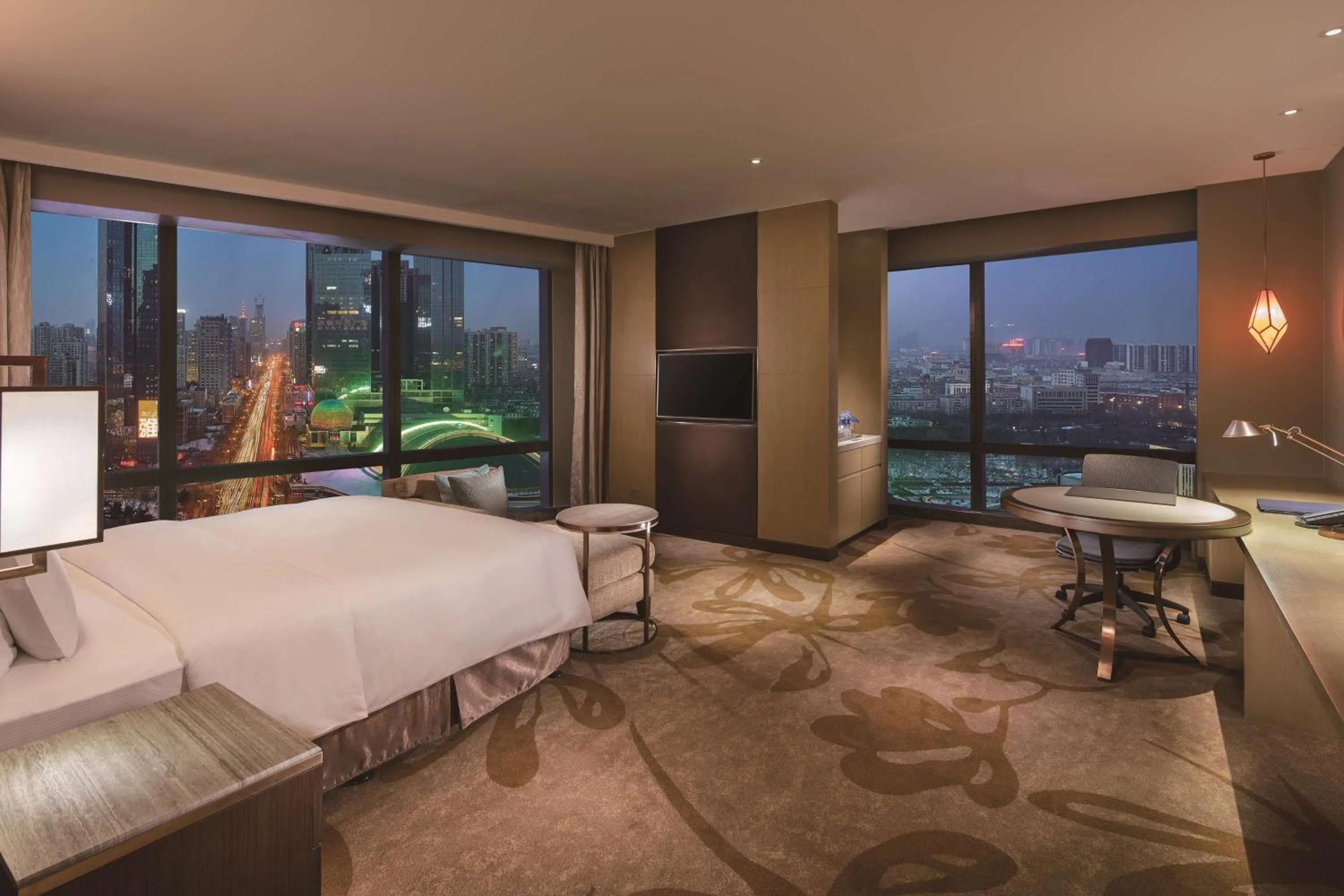Bedroom, Bed in Hilton Shenyang