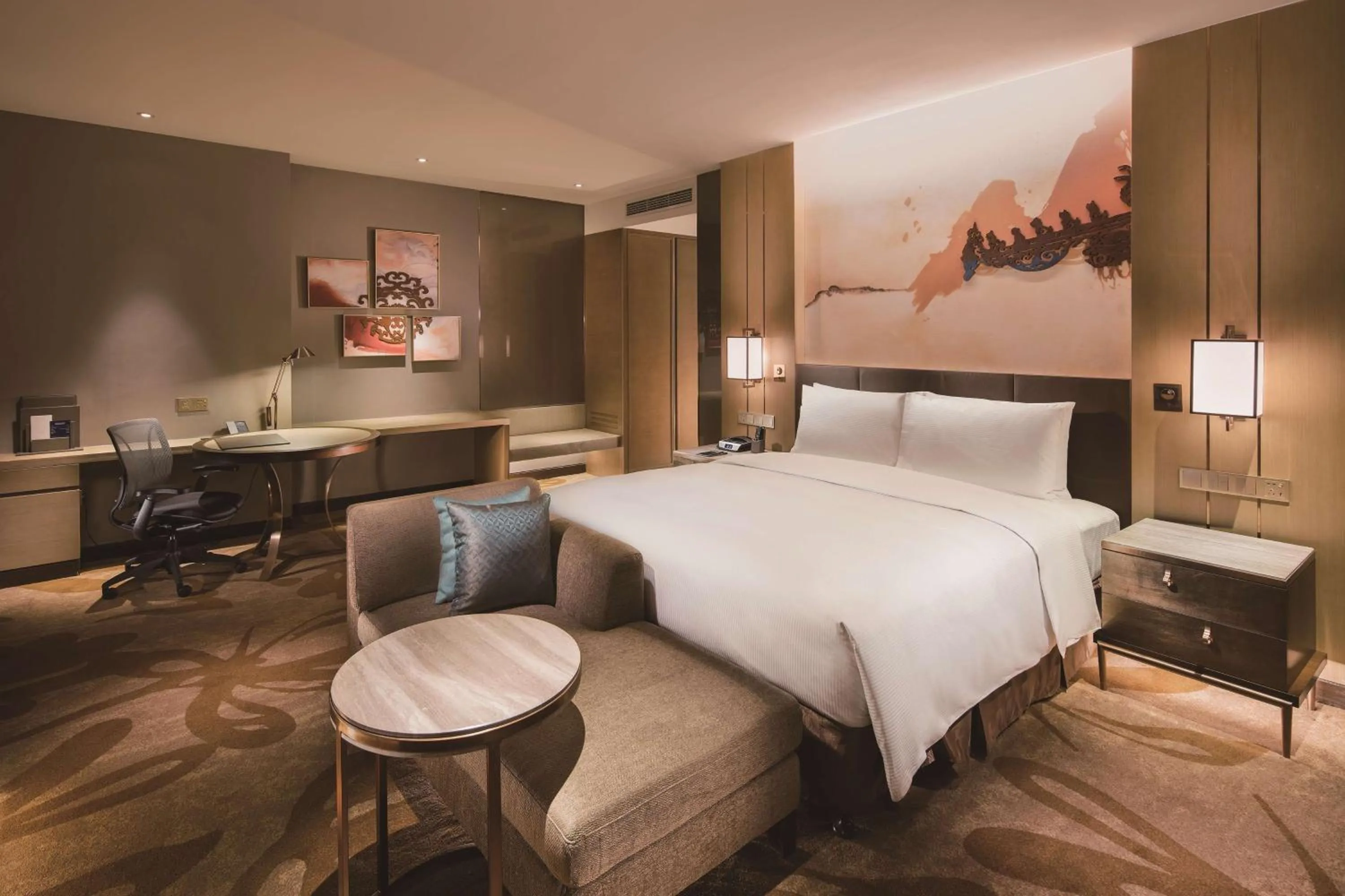 Bedroom, Bed in Hilton Shenyang