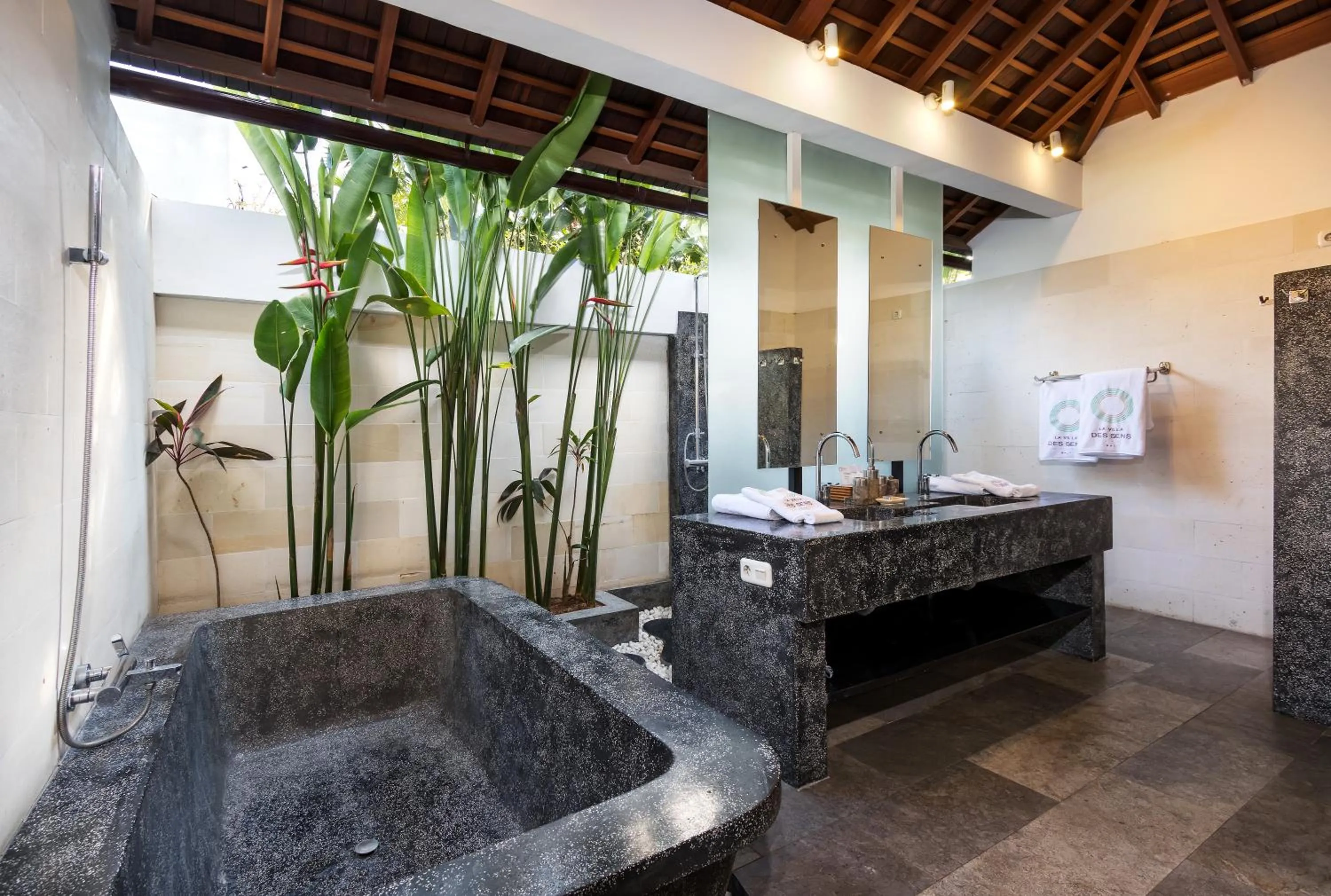 Bathroom in La Villa Des Sens