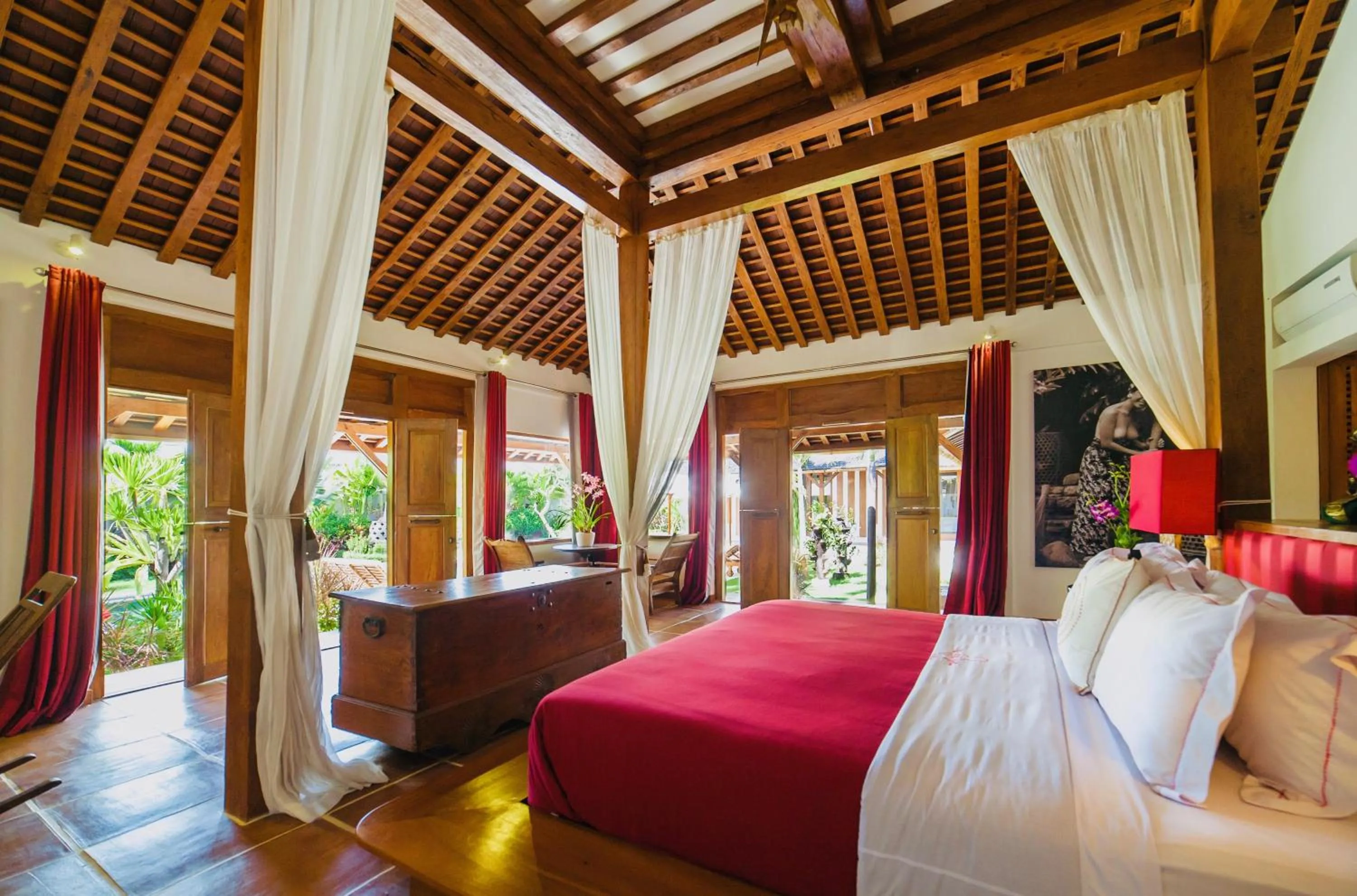 Bedroom in La Villa Des Sens