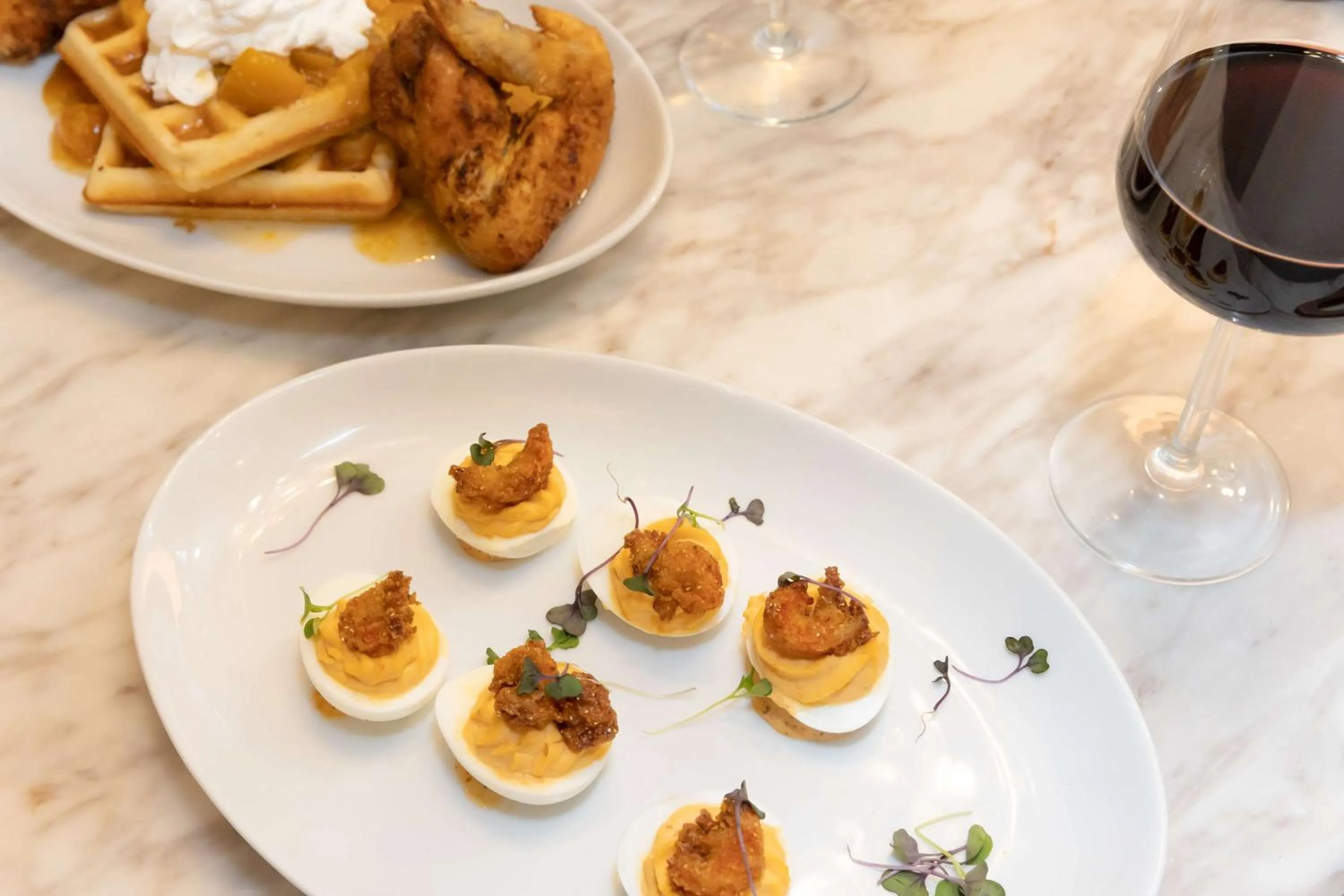 Lounge or bar in The American Hotel Atlanta Downtown-a Doubletree by Hilton