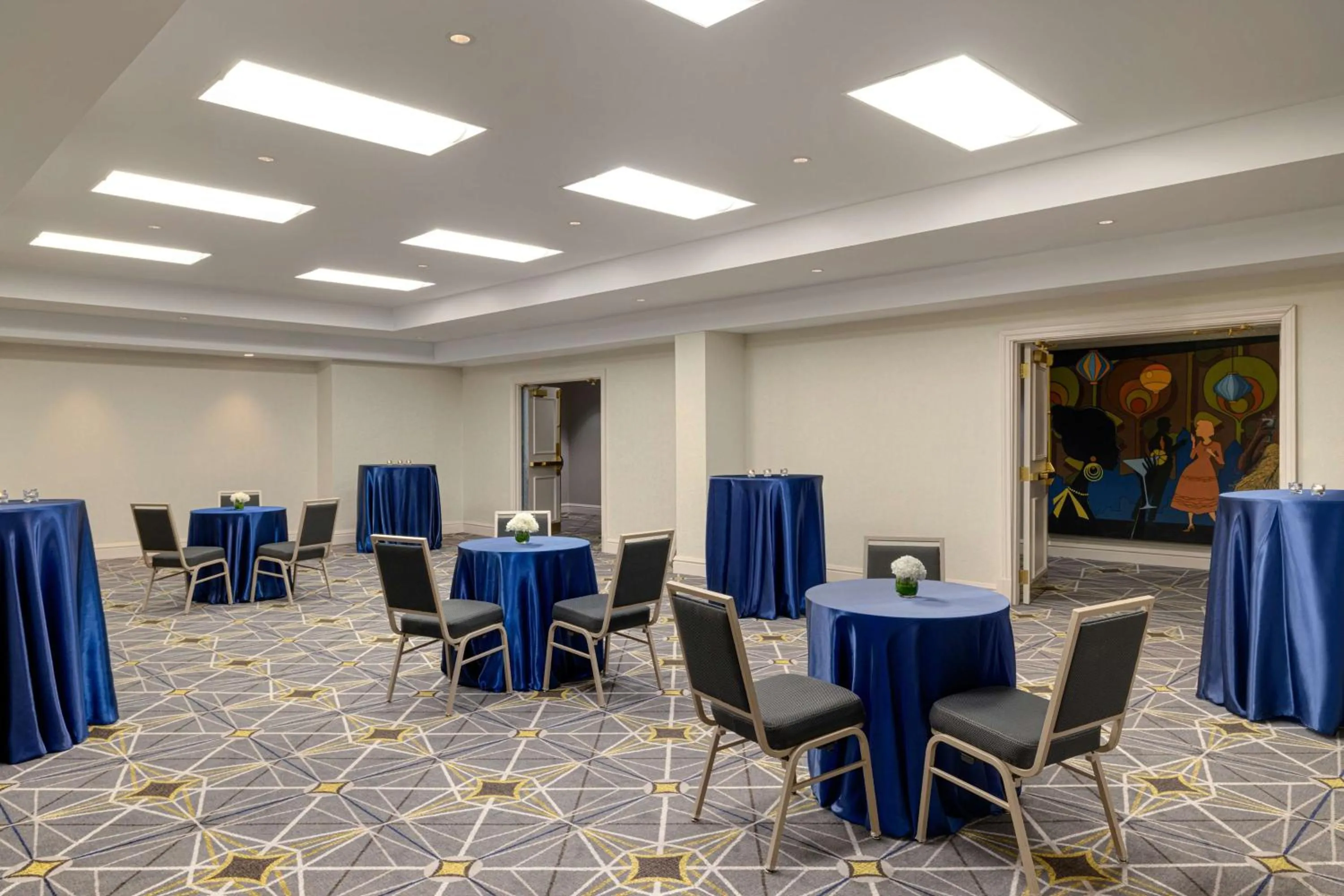 Meeting/conference room in The American Hotel Atlanta Downtown-a Doubletree by Hilton