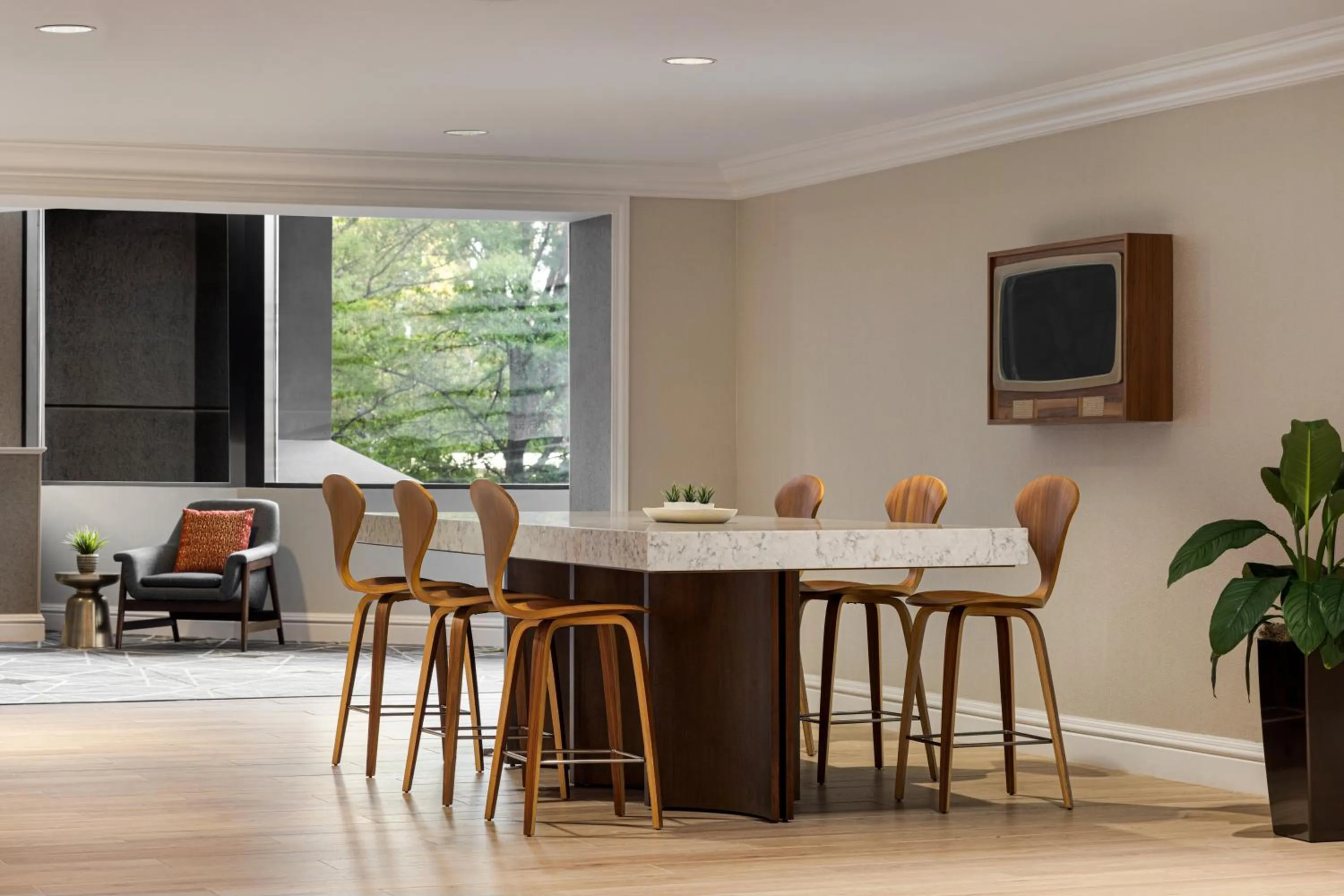 Meeting/conference room in The American Hotel Atlanta Downtown-a Doubletree by Hilton