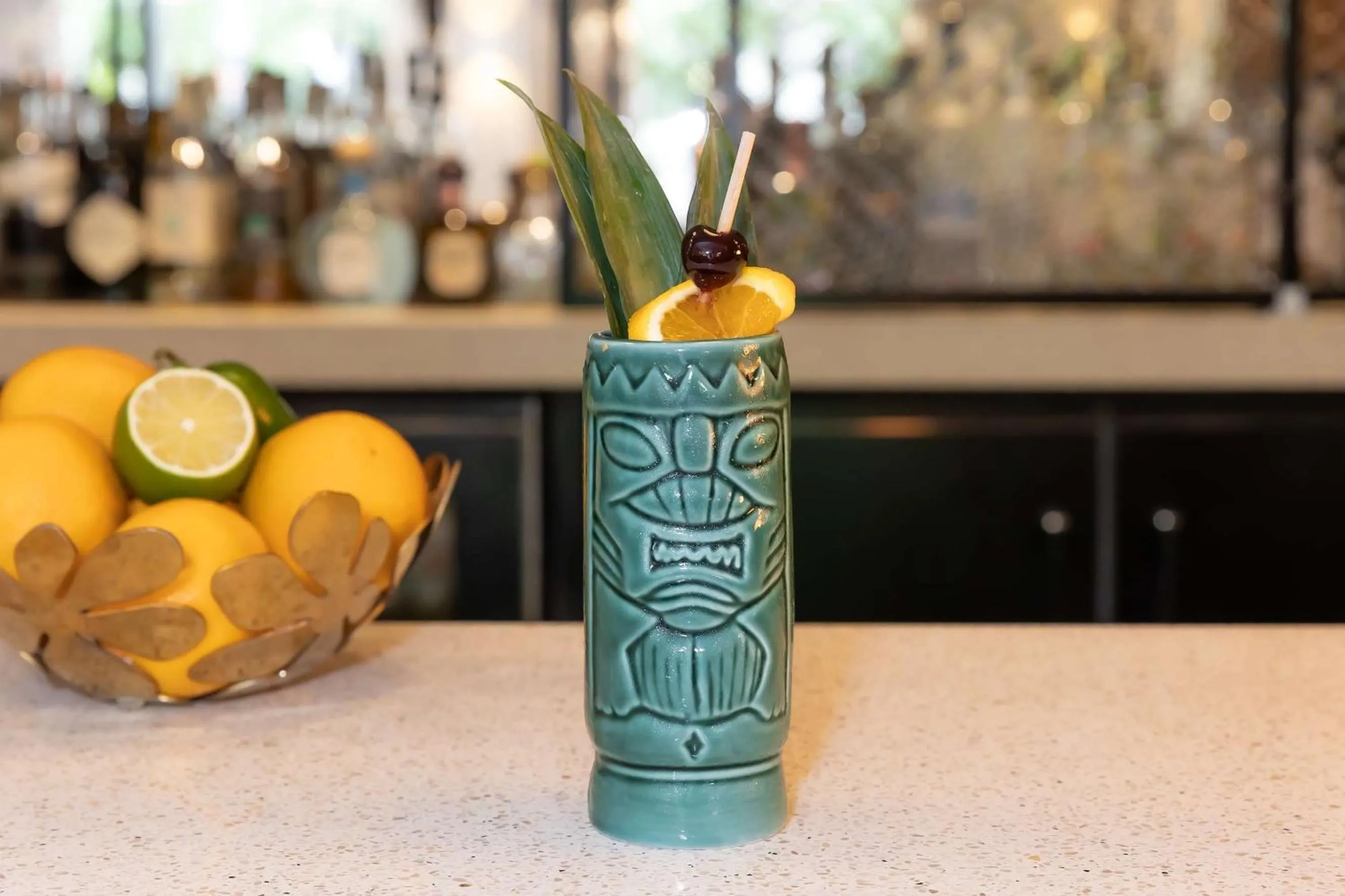 Lounge or bar in The American Hotel Atlanta Downtown-a Doubletree by Hilton