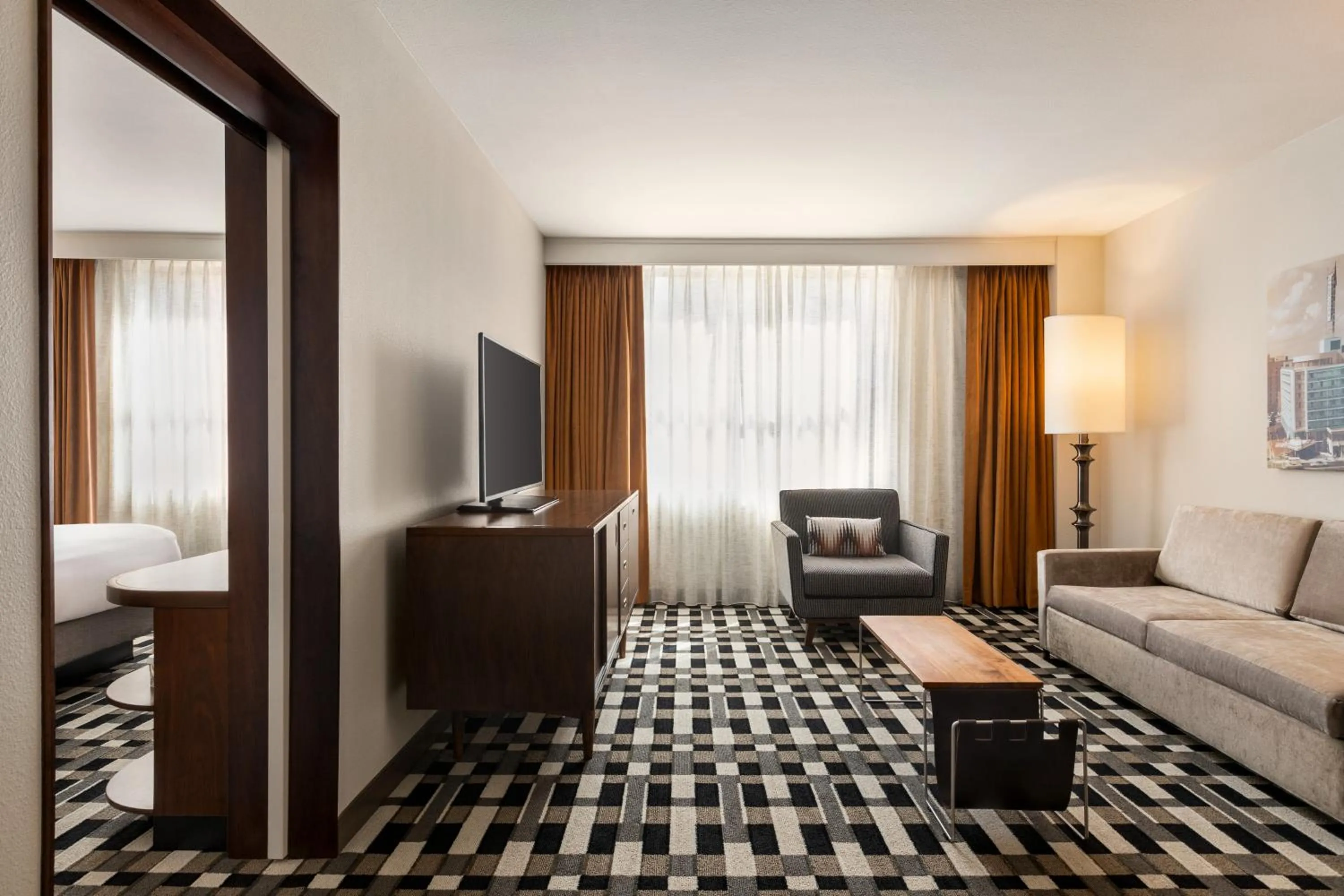 Living room in The American Hotel Atlanta Downtown-a Doubletree by Hilton