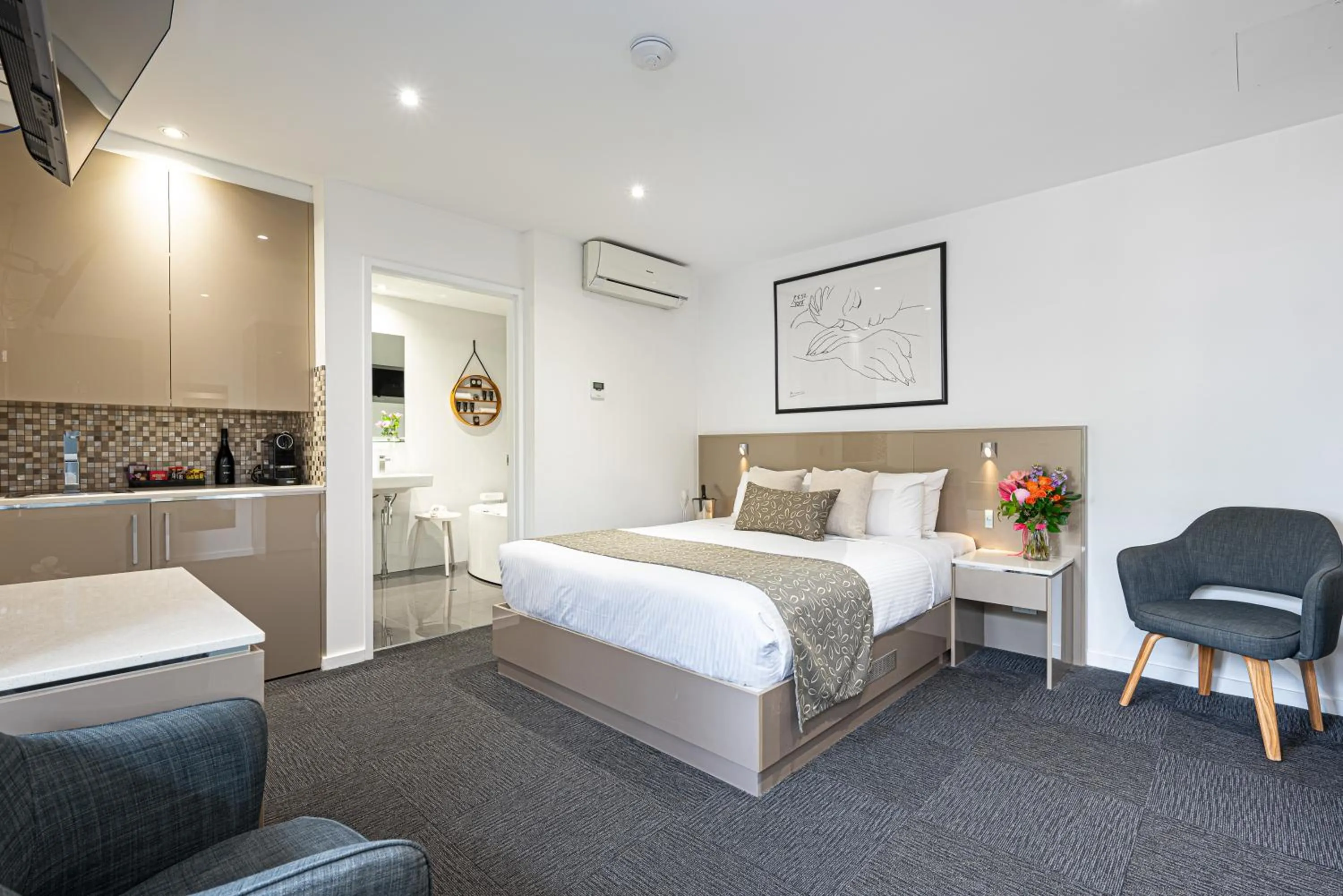 Photo of the whole room, Bed in North Adelaide Boutique Stays Accommodation
