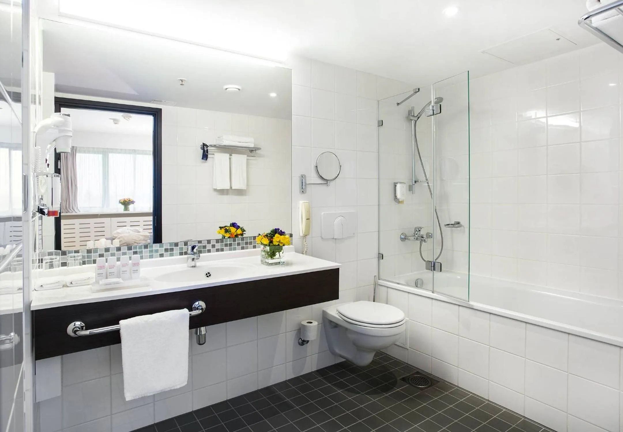 Toilet in Radisson Blu Hotel Lietuva