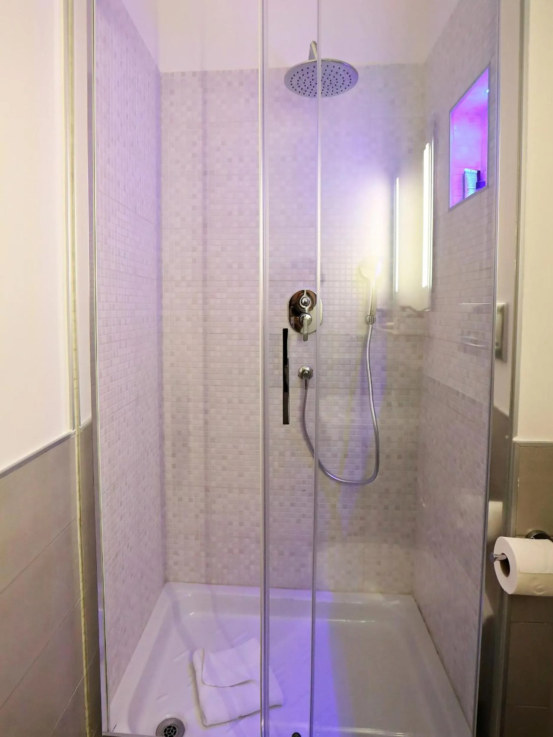 Bathroom in Relais Villa Borghese