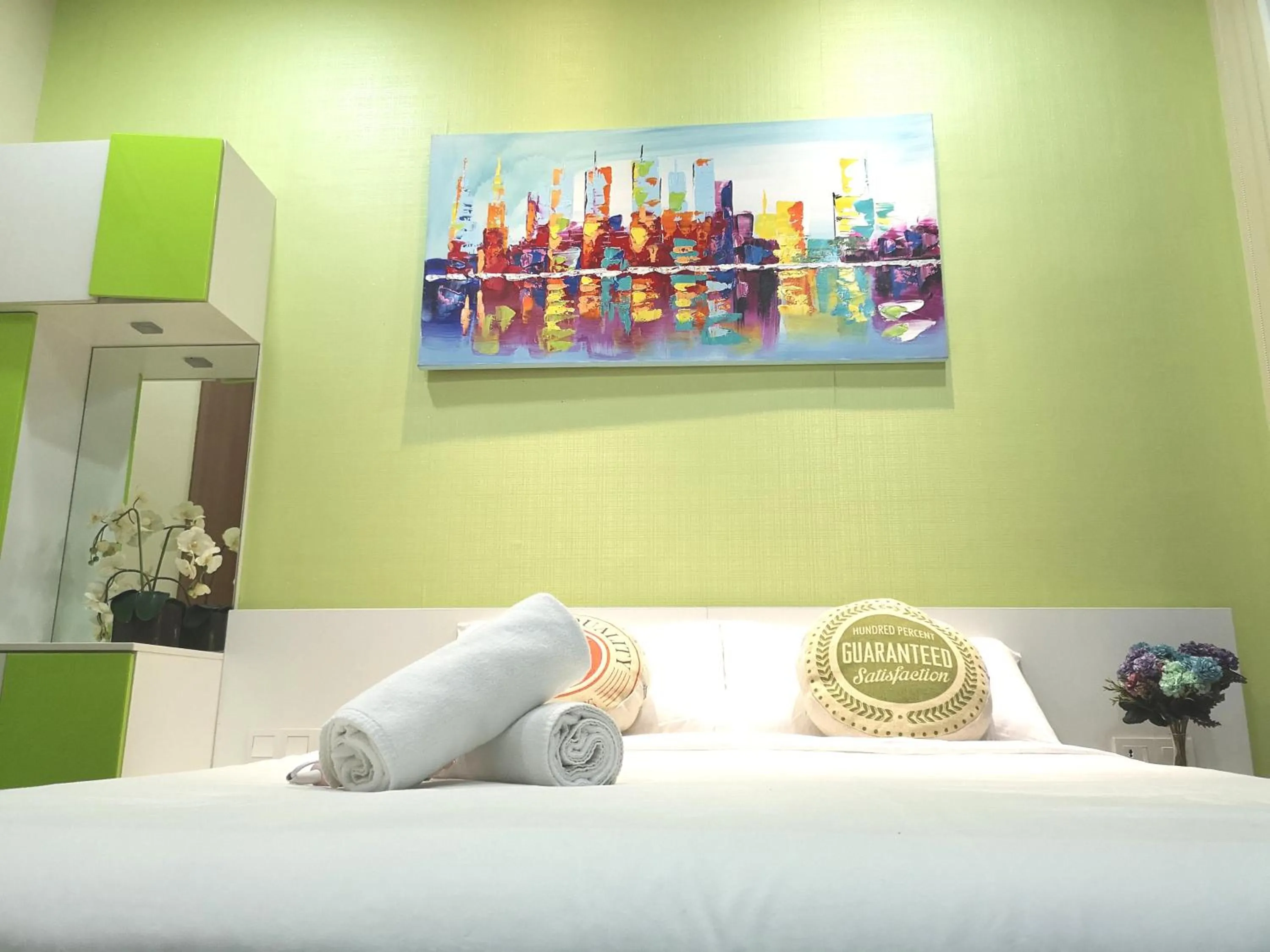 Bed in Soho Suites Klcc By Pnut