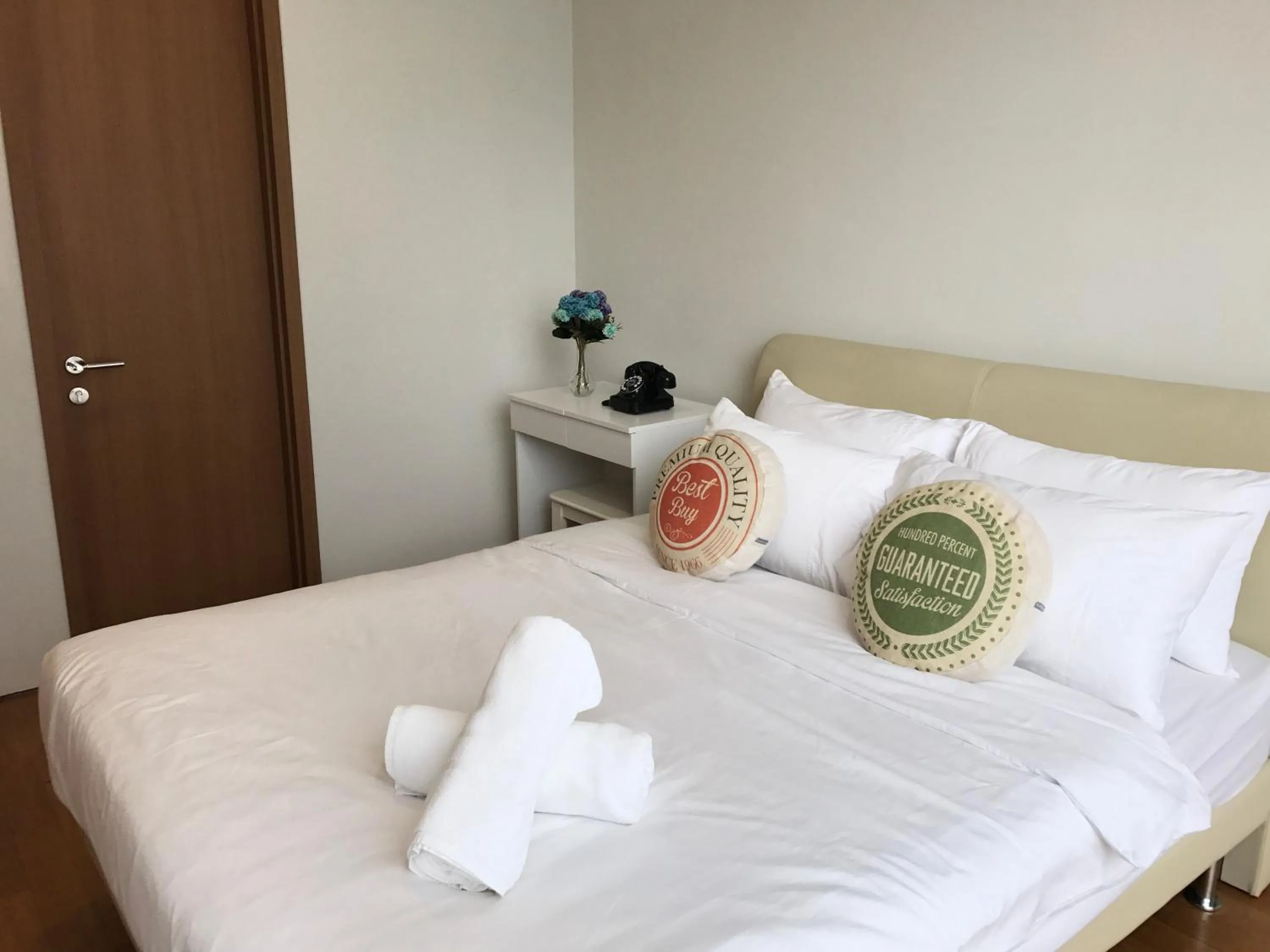 Bed in Soho Suites Klcc By Pnut