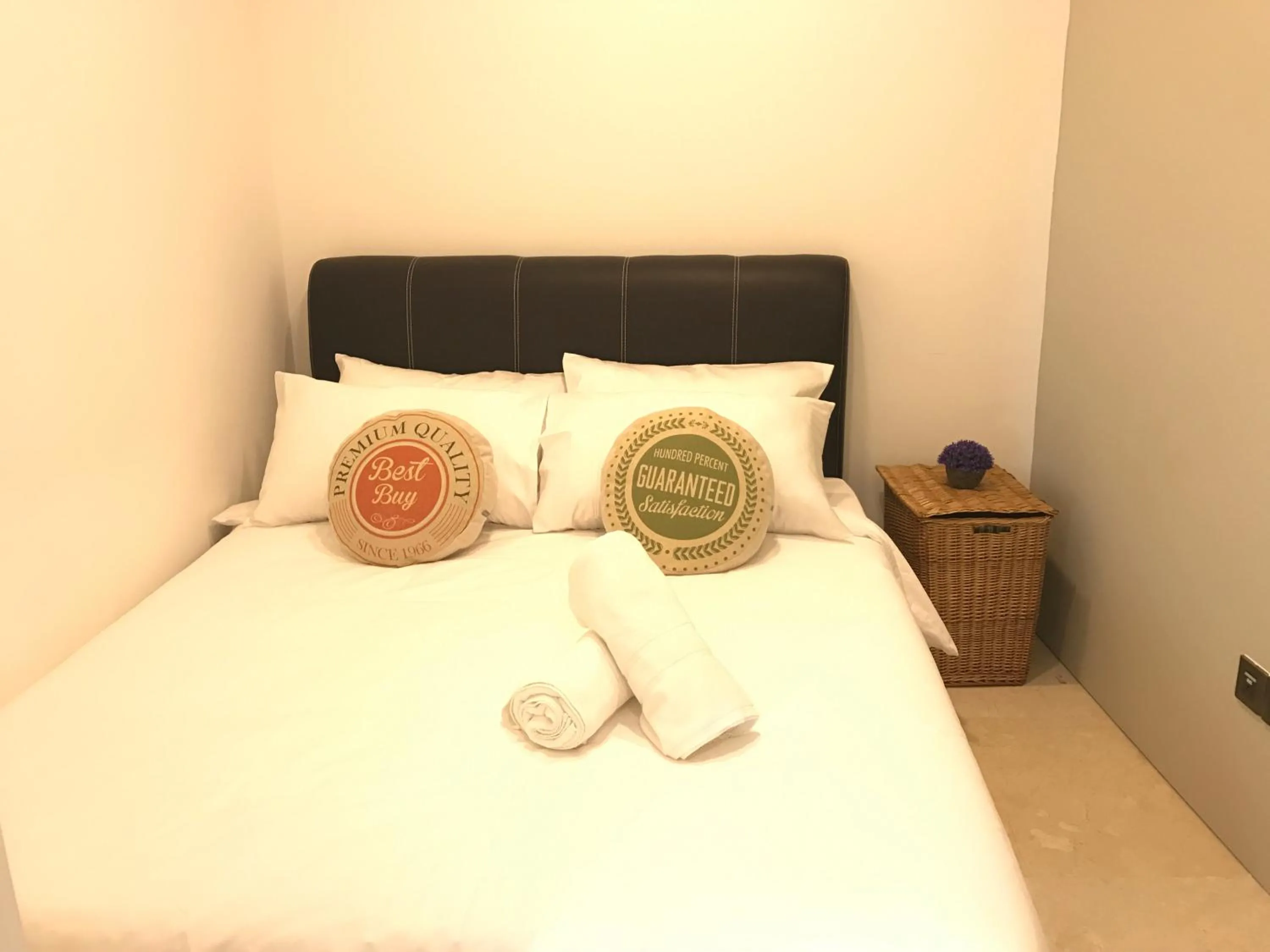 Bed in VORTEX SUITES KLCC by PNUT With NETFLIX