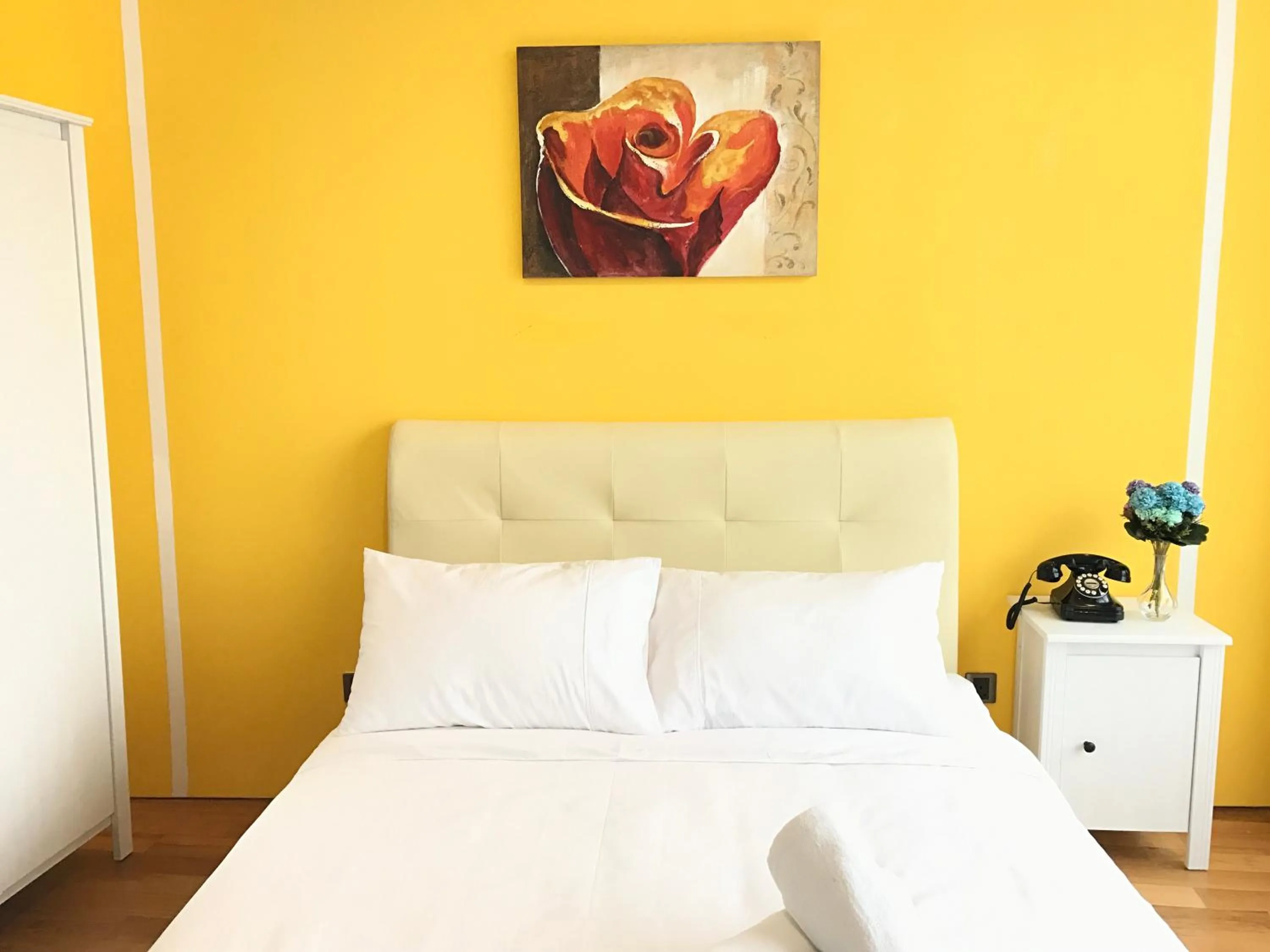 Bed in VORTEX SUITES KLCC by PNUT With NETFLIX