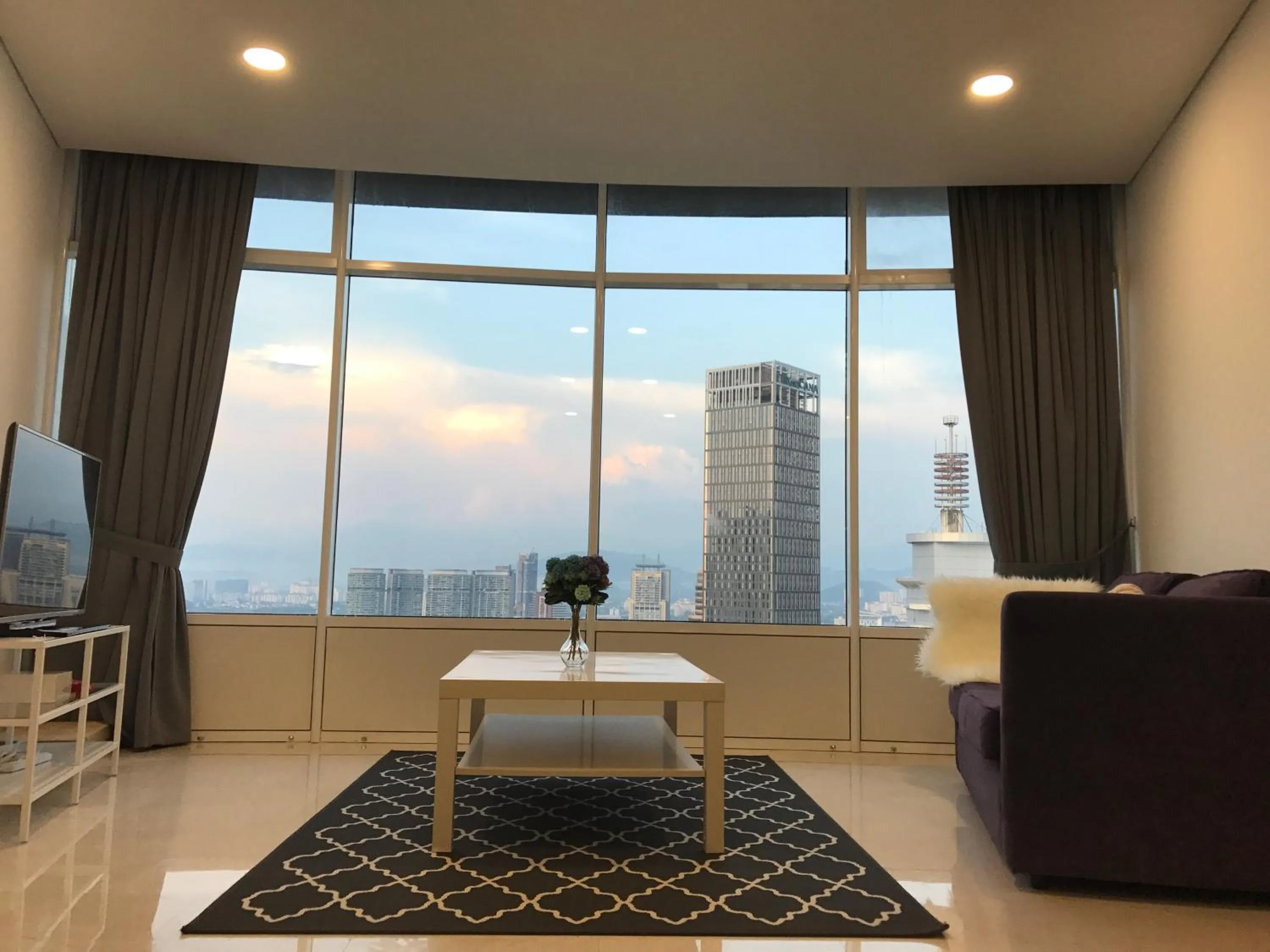 VORTEX SUITES KLCC by PNUT With NETFLIX