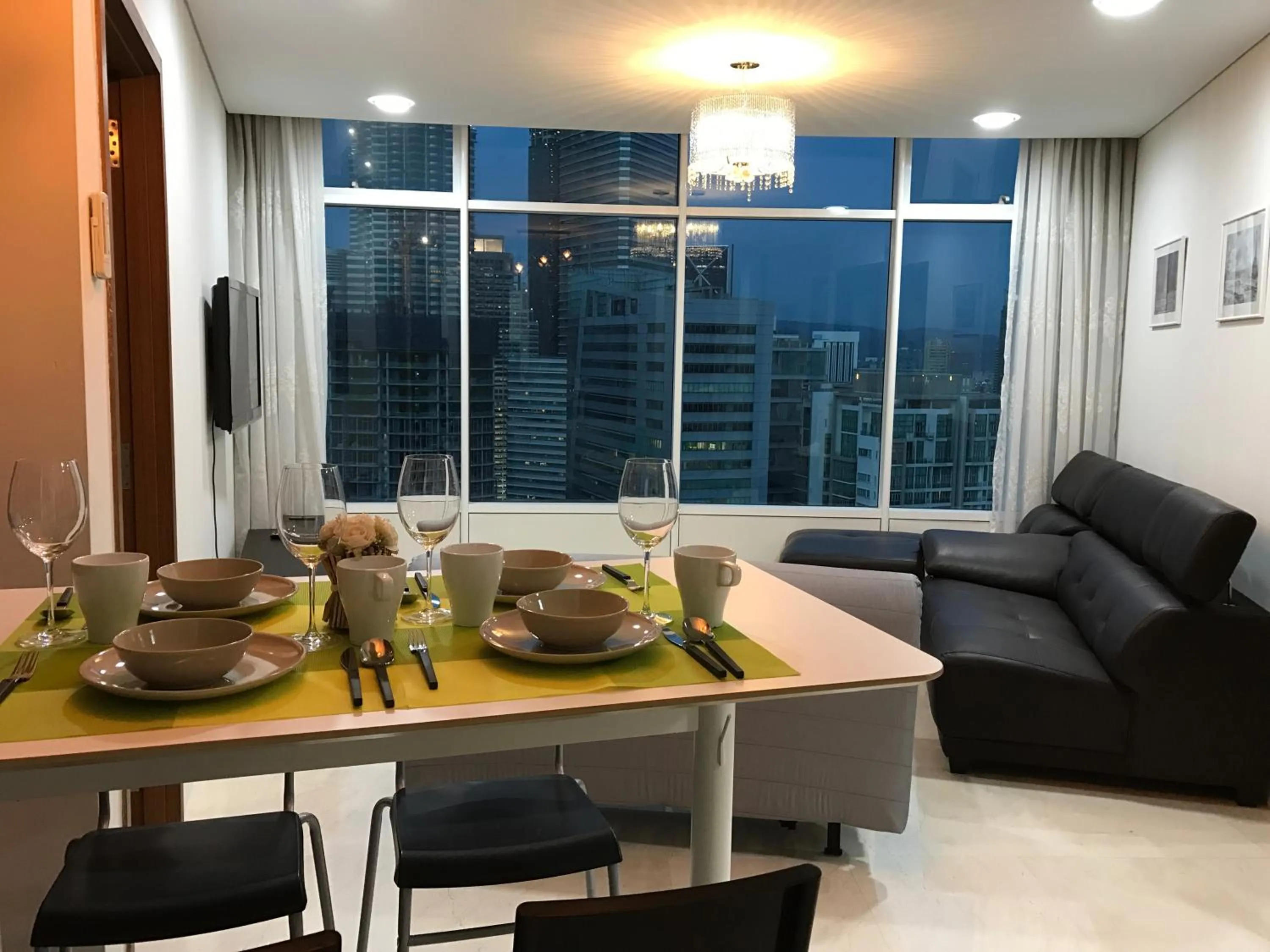 VORTEX SUITES KLCC by PNUT With NETFLIX