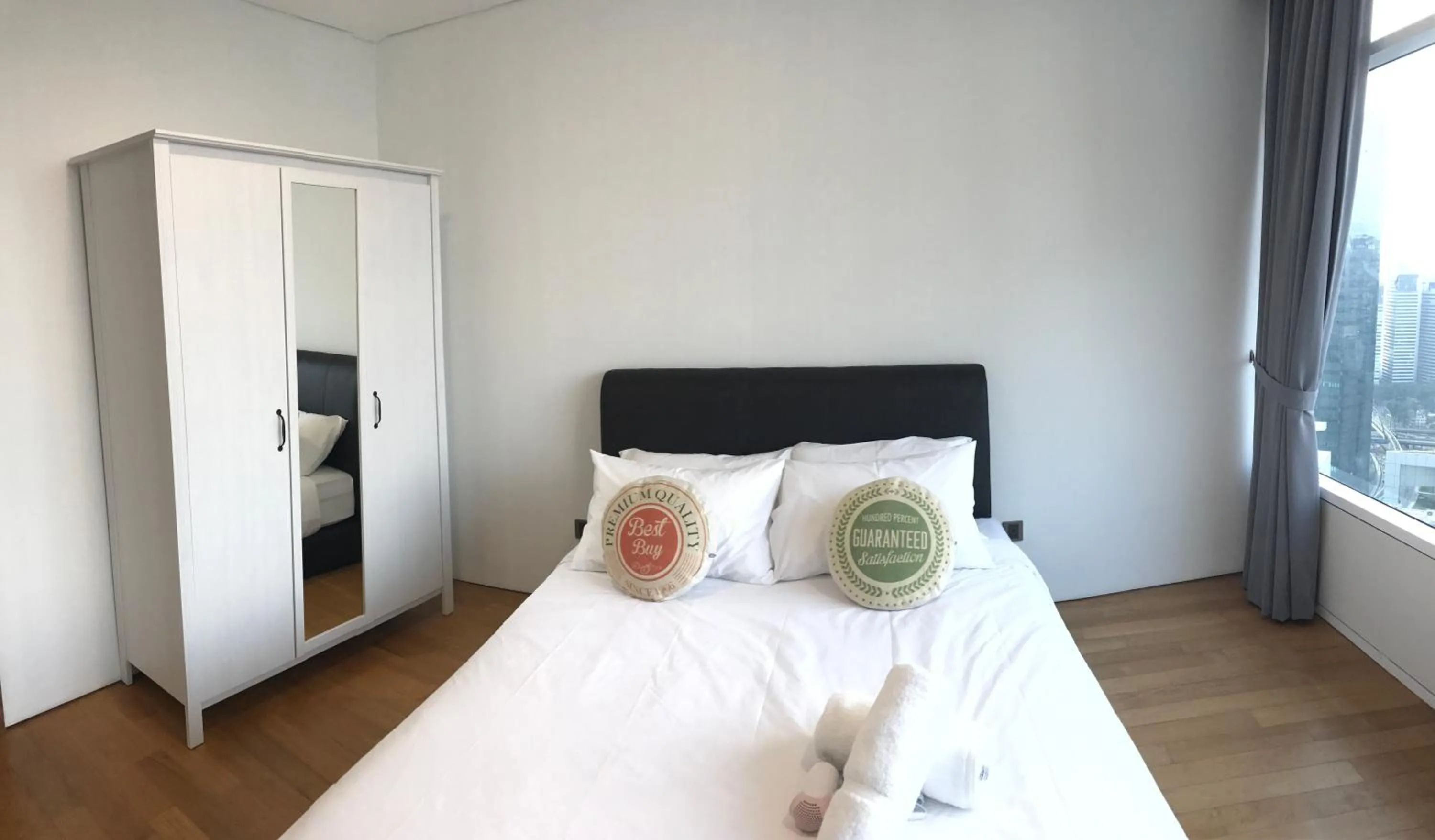 Bed in VORTEX SUITES KLCC by PNUT With NETFLIX