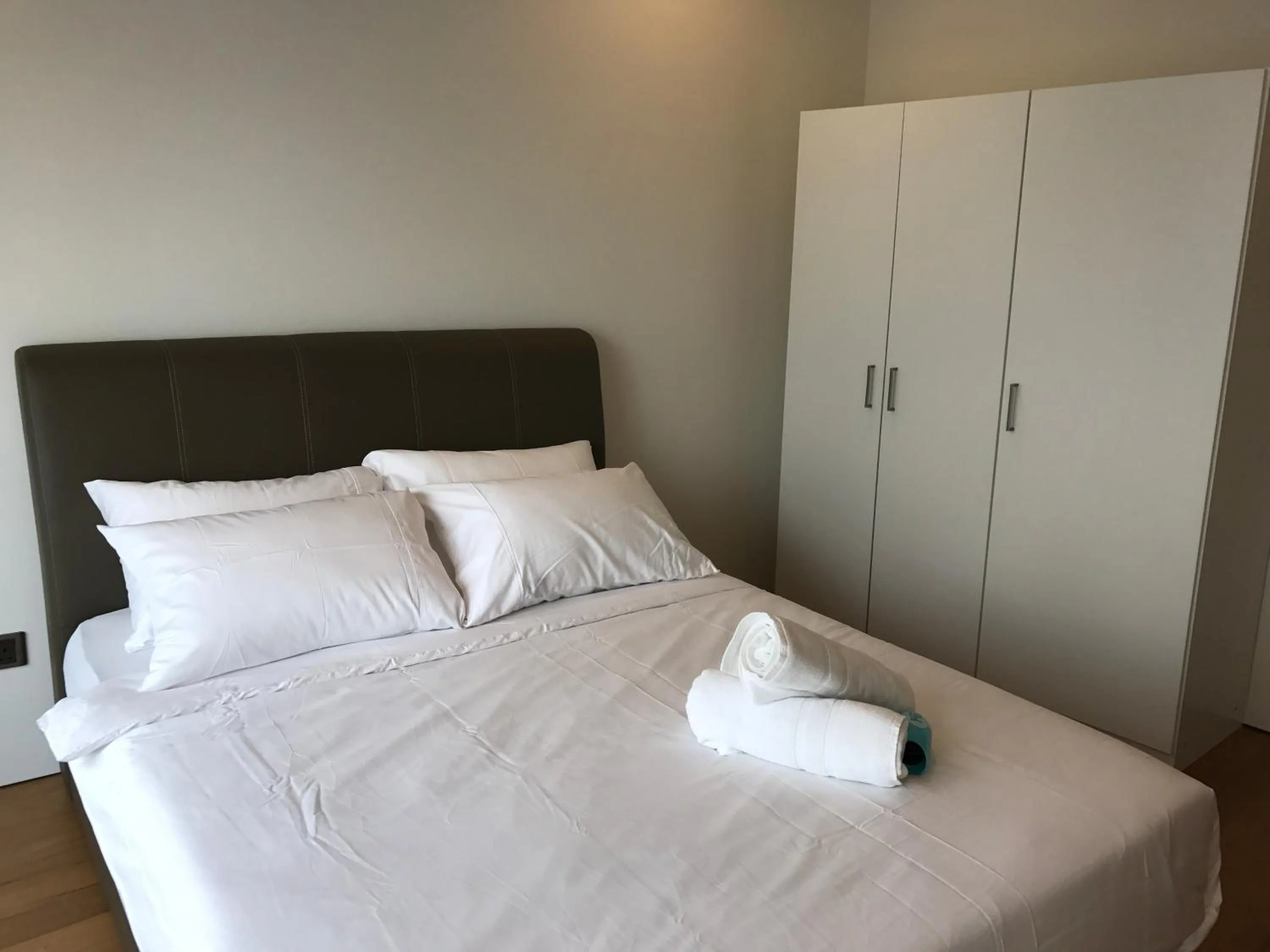 Bed in VORTEX SUITES KLCC by PNUT With NETFLIX