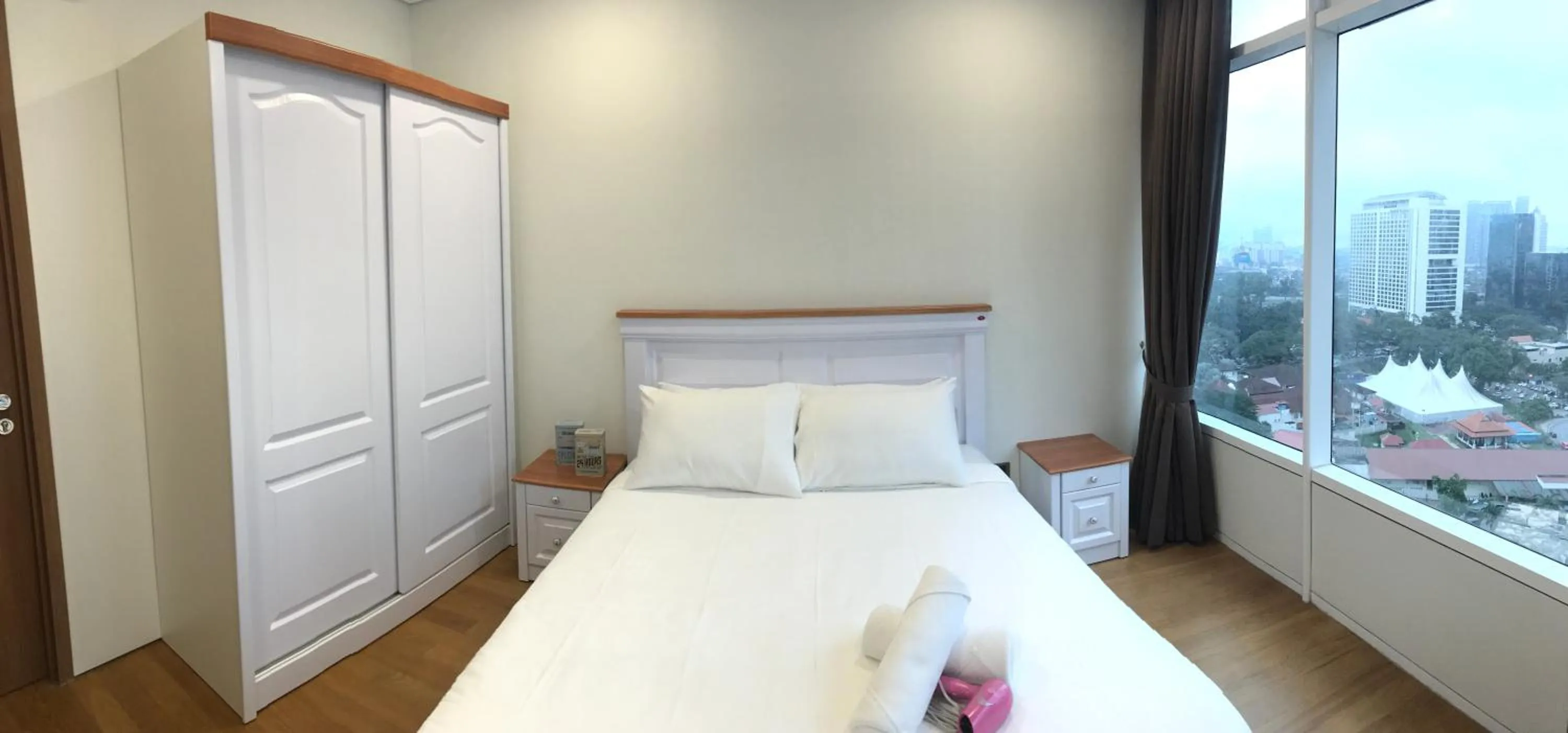 Bed in VORTEX SUITES KLCC by PNUT With NETFLIX