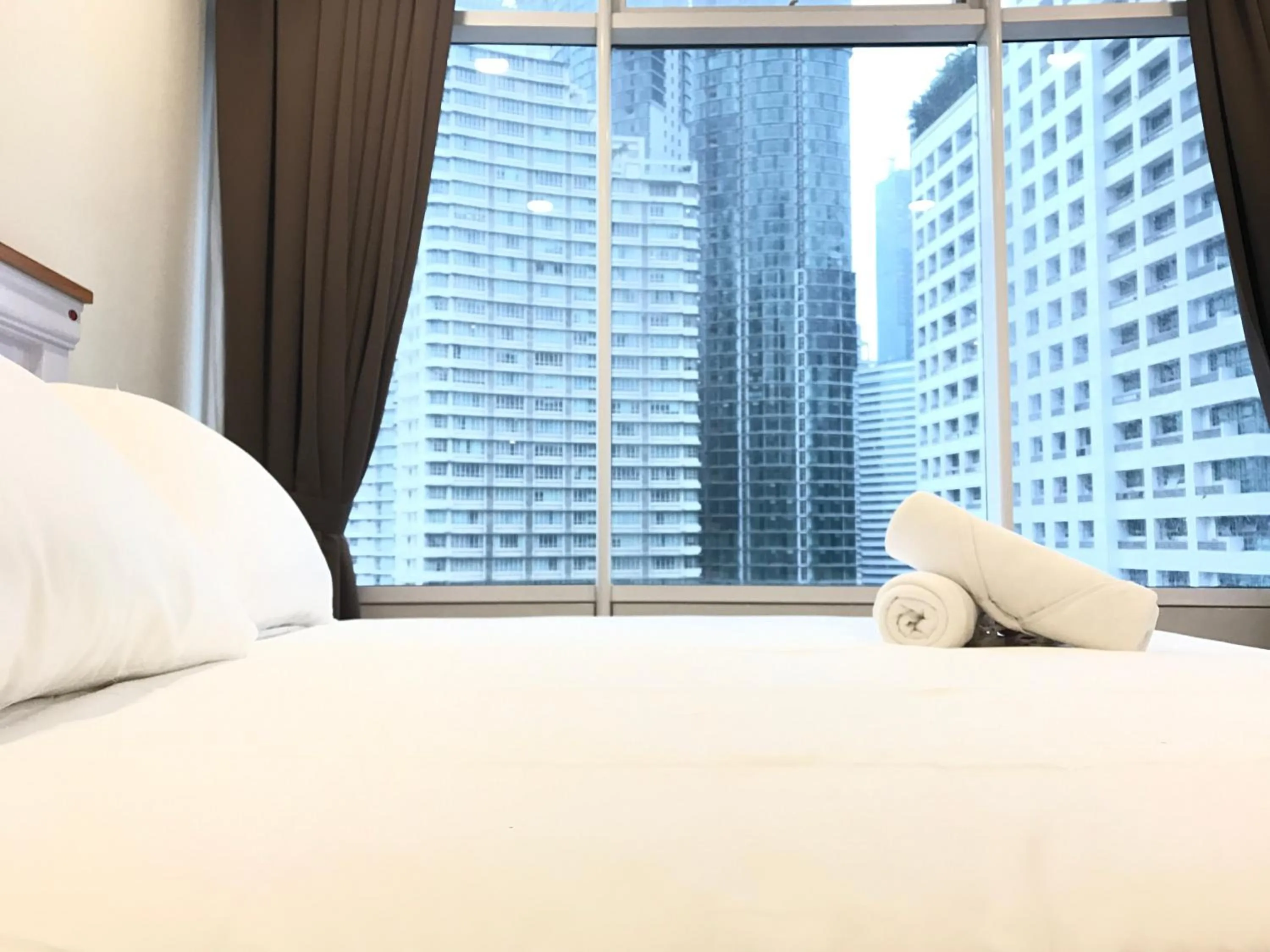 Bed in VORTEX SUITES KLCC by PNUT With NETFLIX
