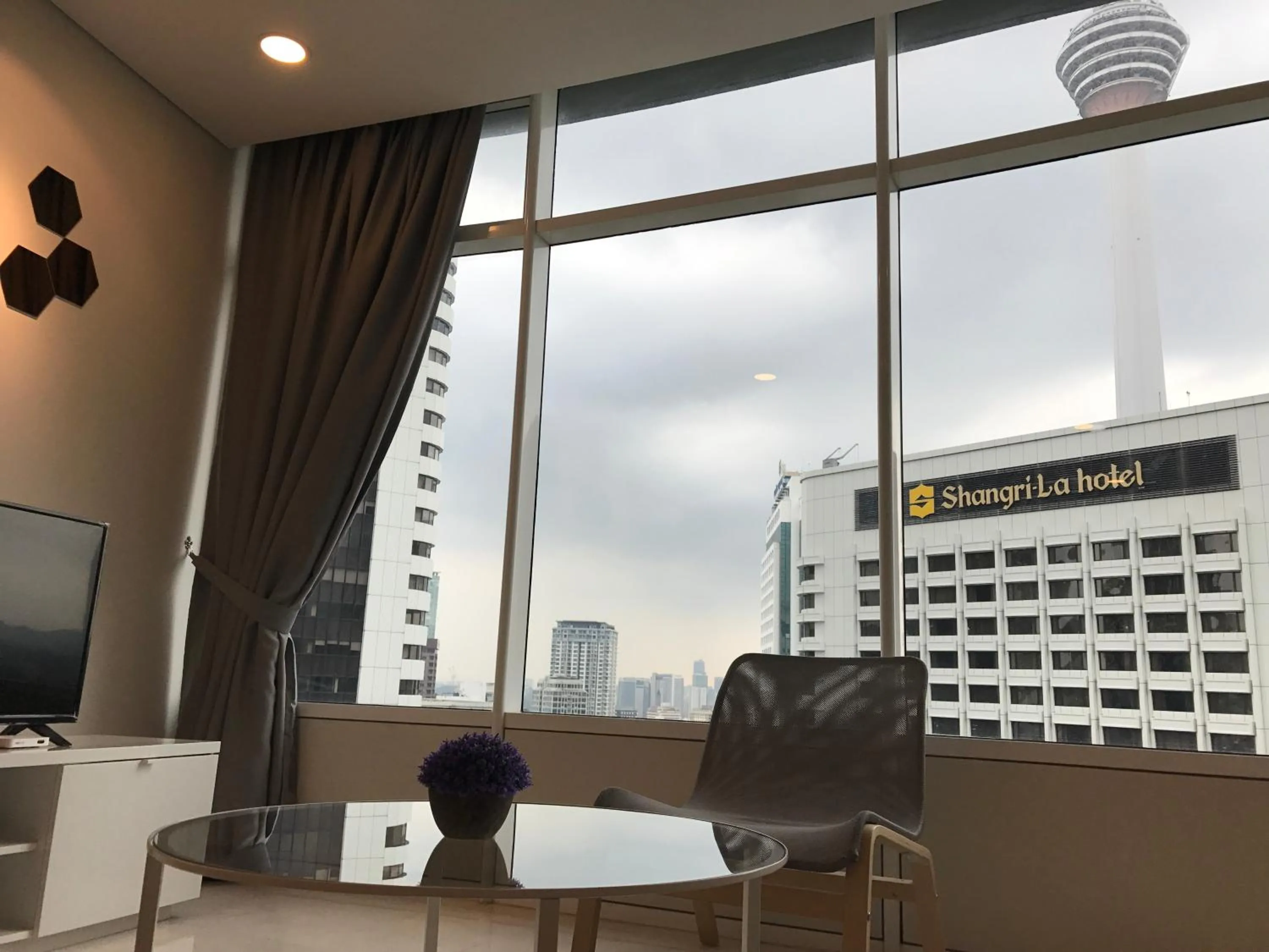 VORTEX SUITES KLCC by PNUT With NETFLIX